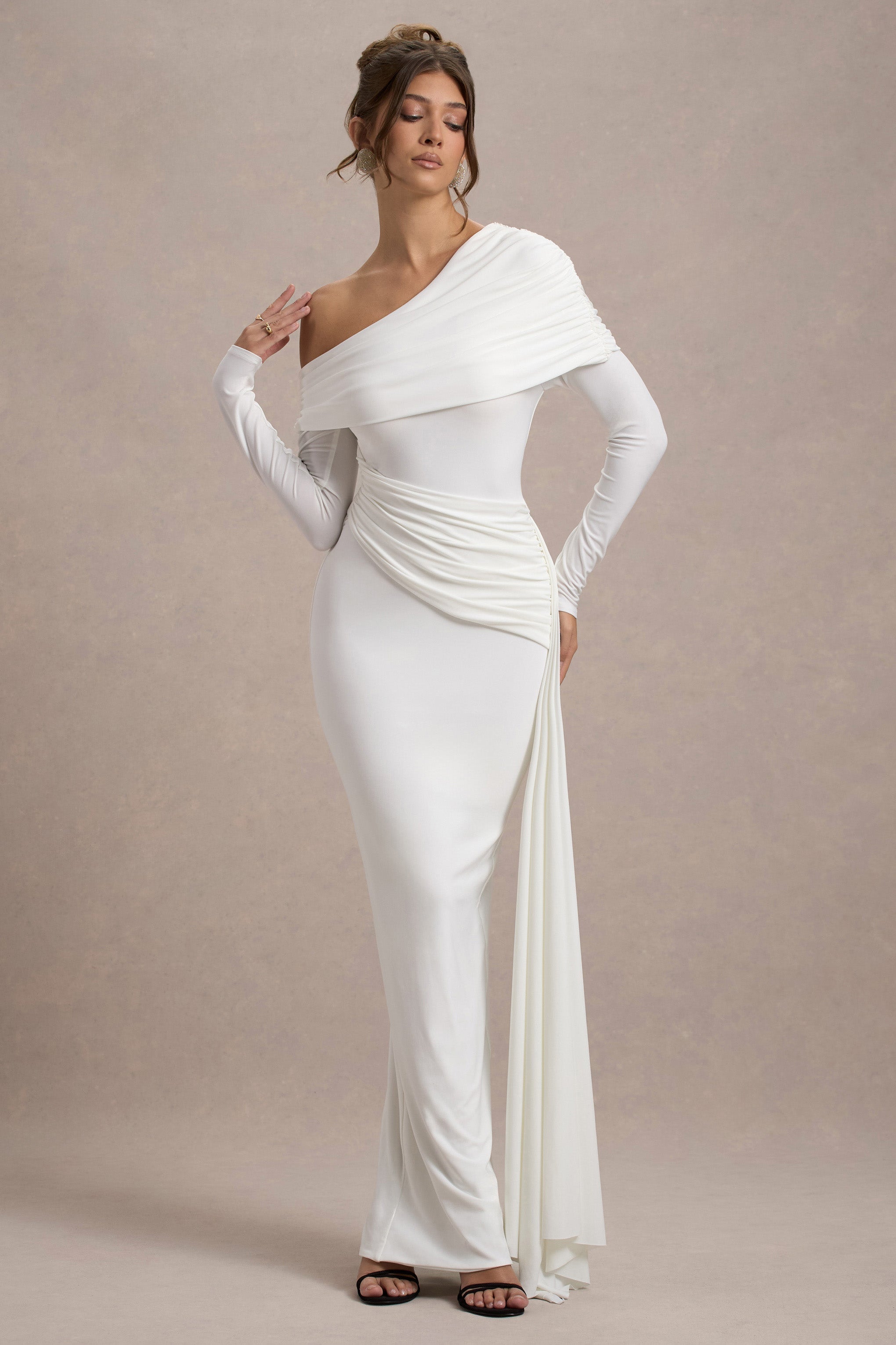 Valina | Weißes asymmetrisches Maxikleid mit Raffung und Drapierung