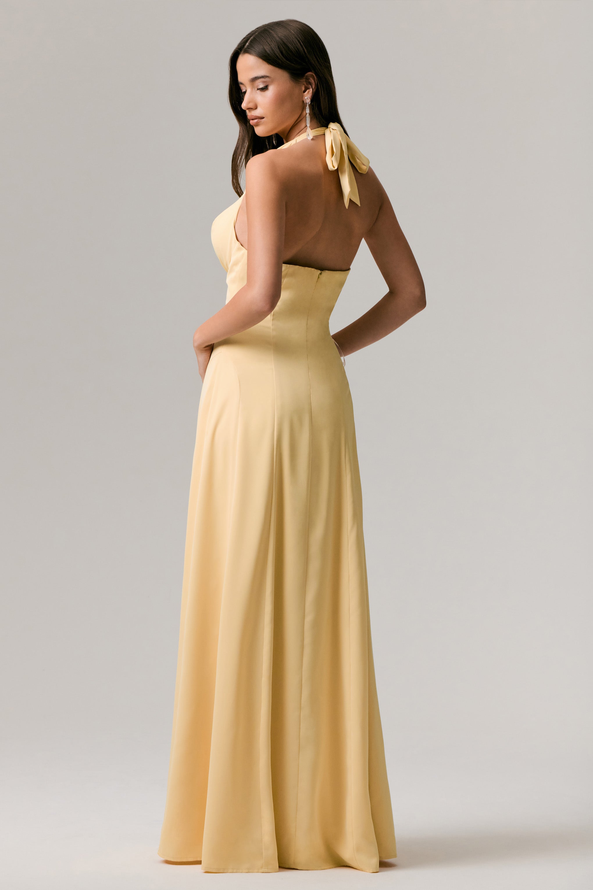 Undeniable | Zitronengelbes Maxikleid mit tiefem V-Ausschnitt und Drapierung