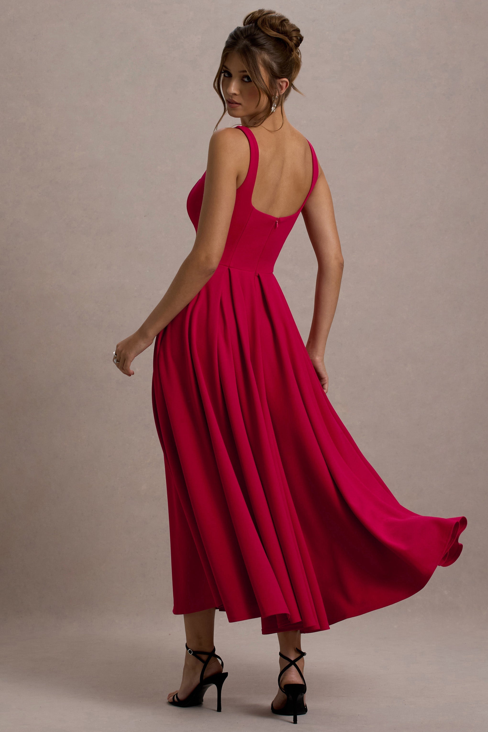Parina | Rotes Midikleid mit Trägern und Volantsaum