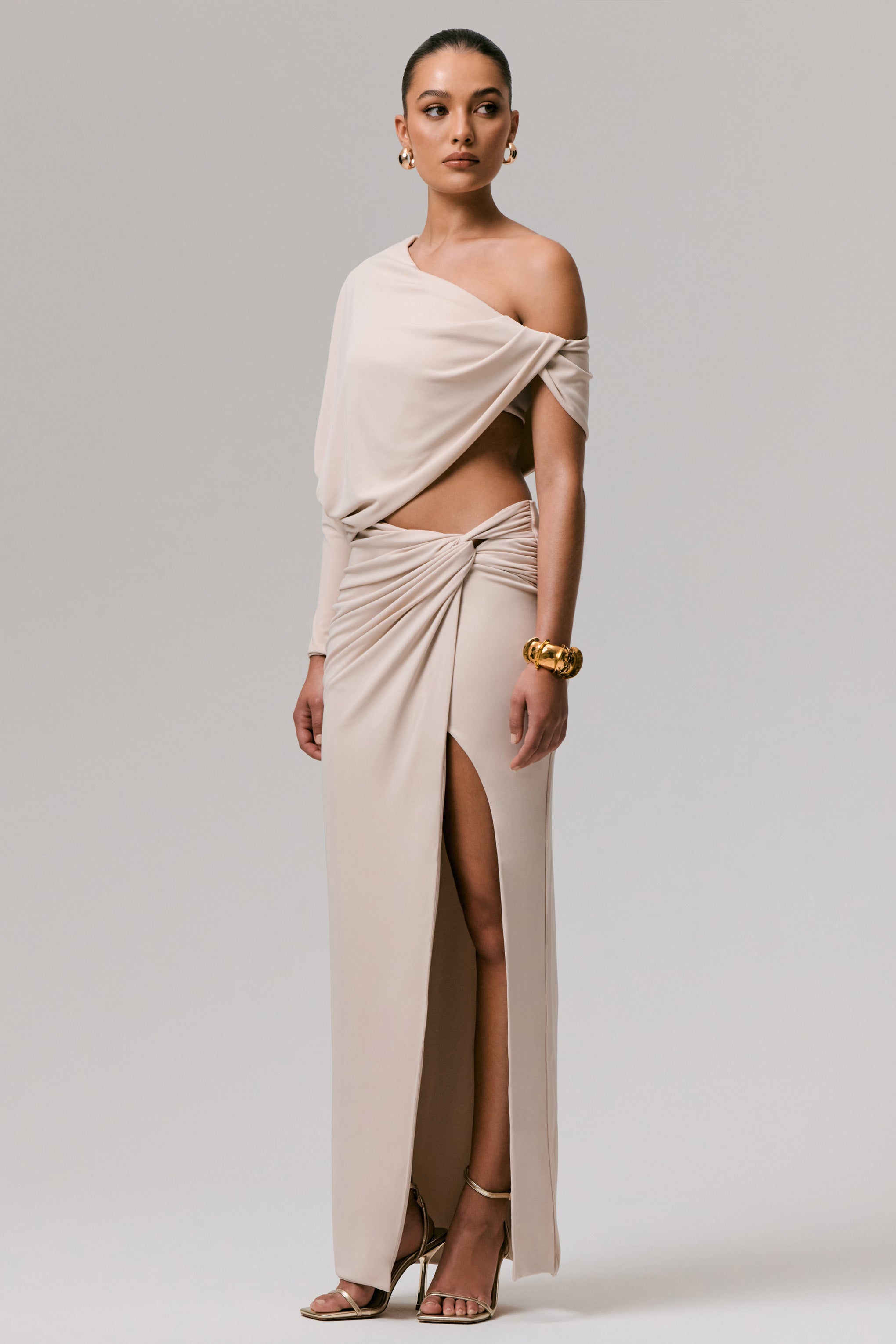 Dua | Steinfarbenes Asymmetrisches One-Shoulder-Top mit Drapierung