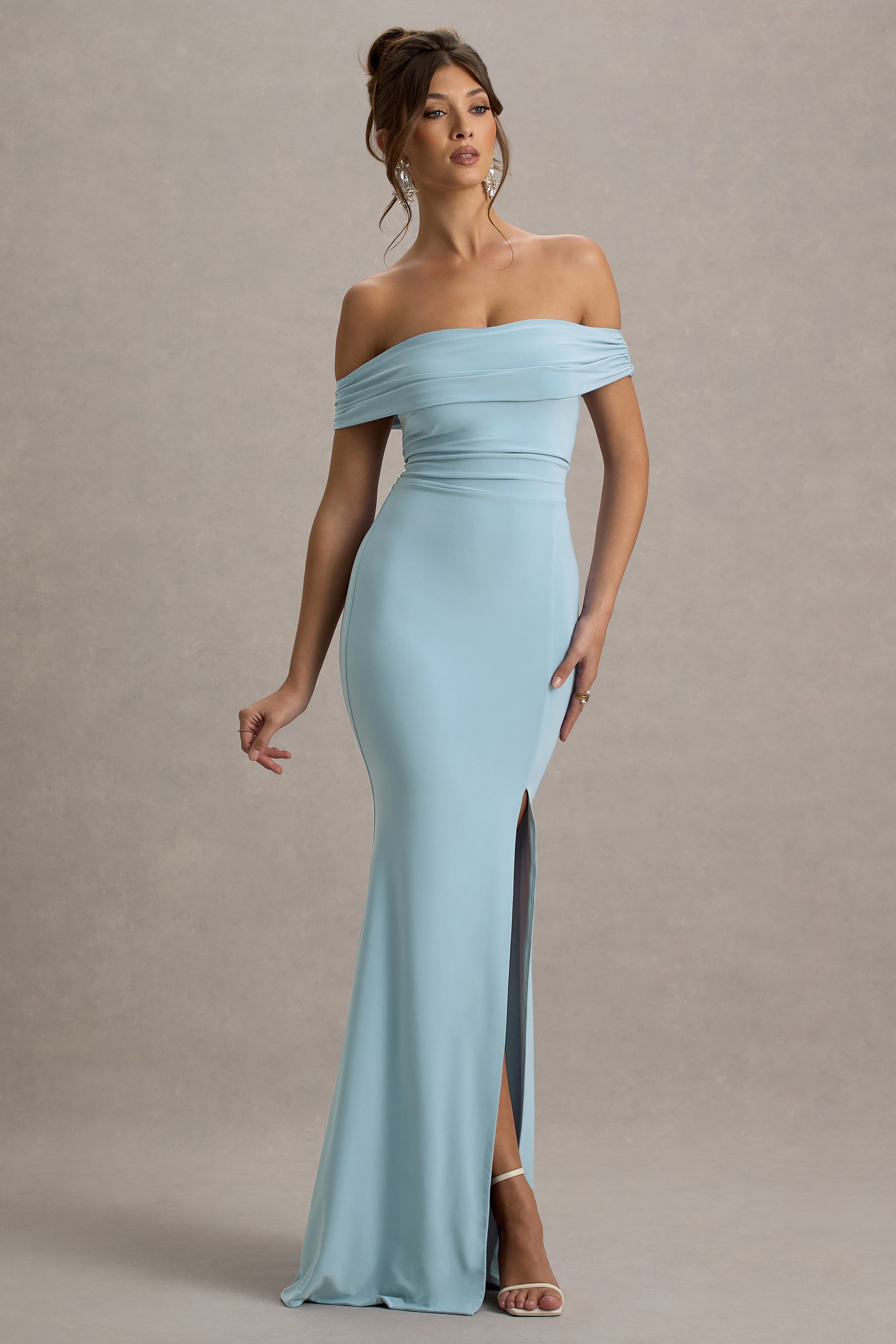 Law of Attraction | Puderblaues Bardot-Maxikleid mit drapierter Teilung
