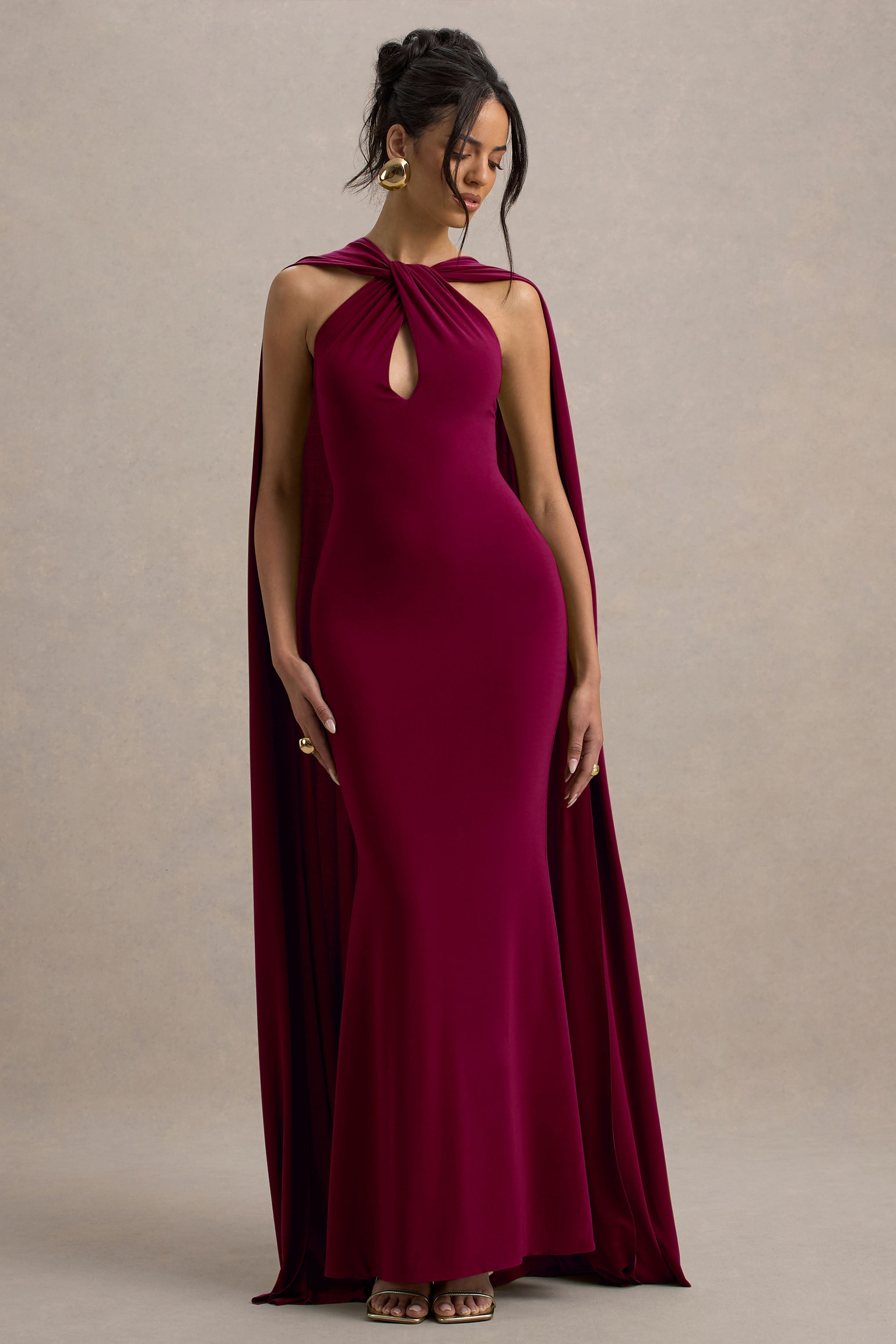Rhoda | Burgunderrotes Twist-Cape-Maxikleid mit Neckholder