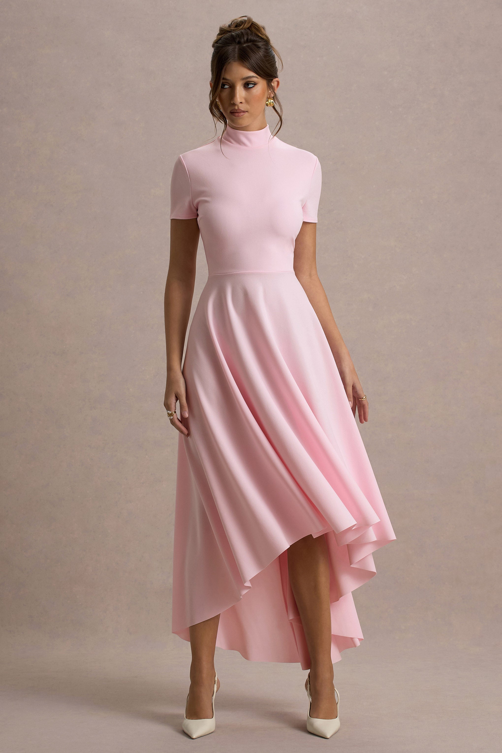 Bellona | Rosa Midi-Kleid mit hohem Kragen und High-Low-Saum