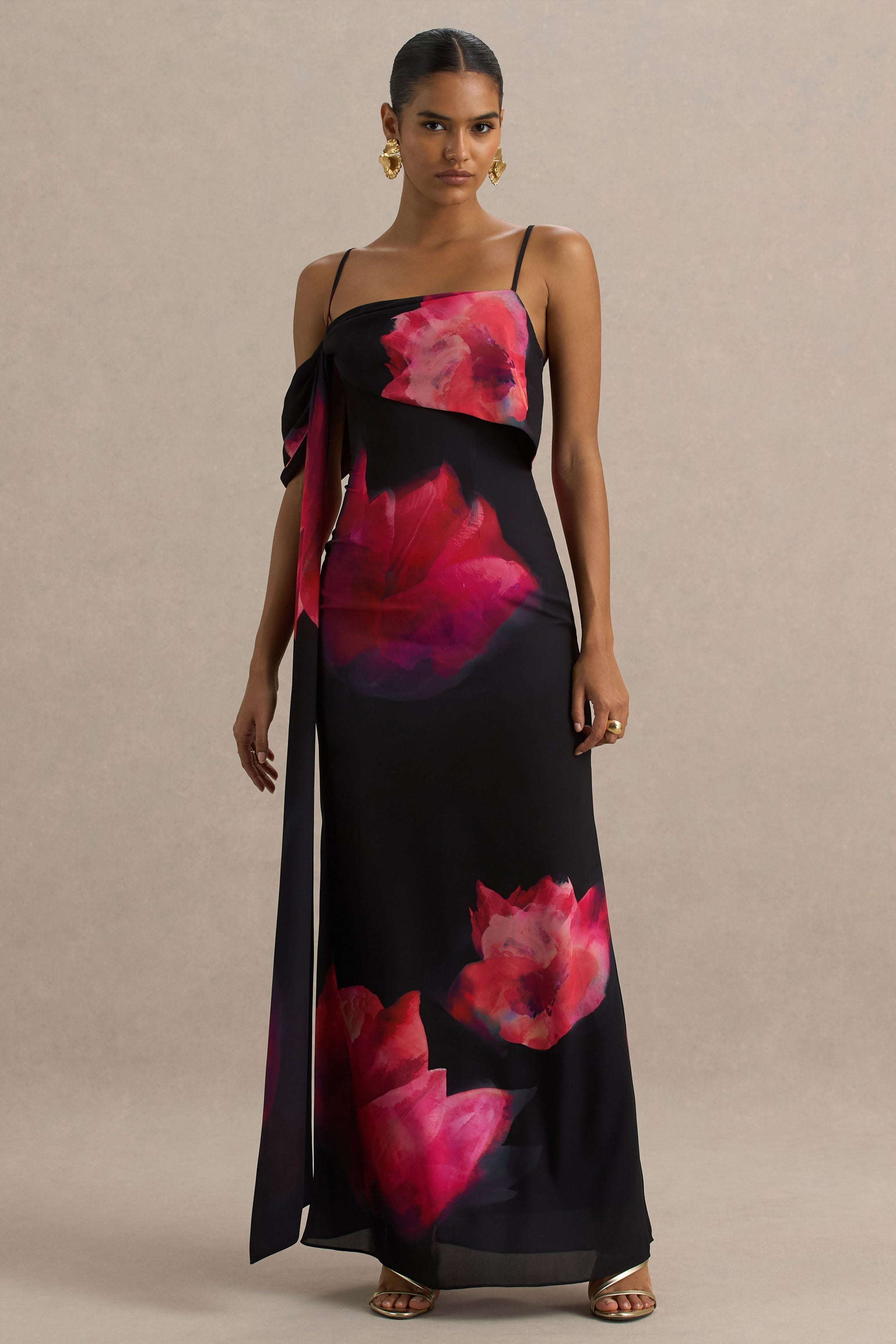 Leonara | Schwarz-rosa Blumenmuster-Maxikleid mit Wasserfallausschnitt und einem Ärmel