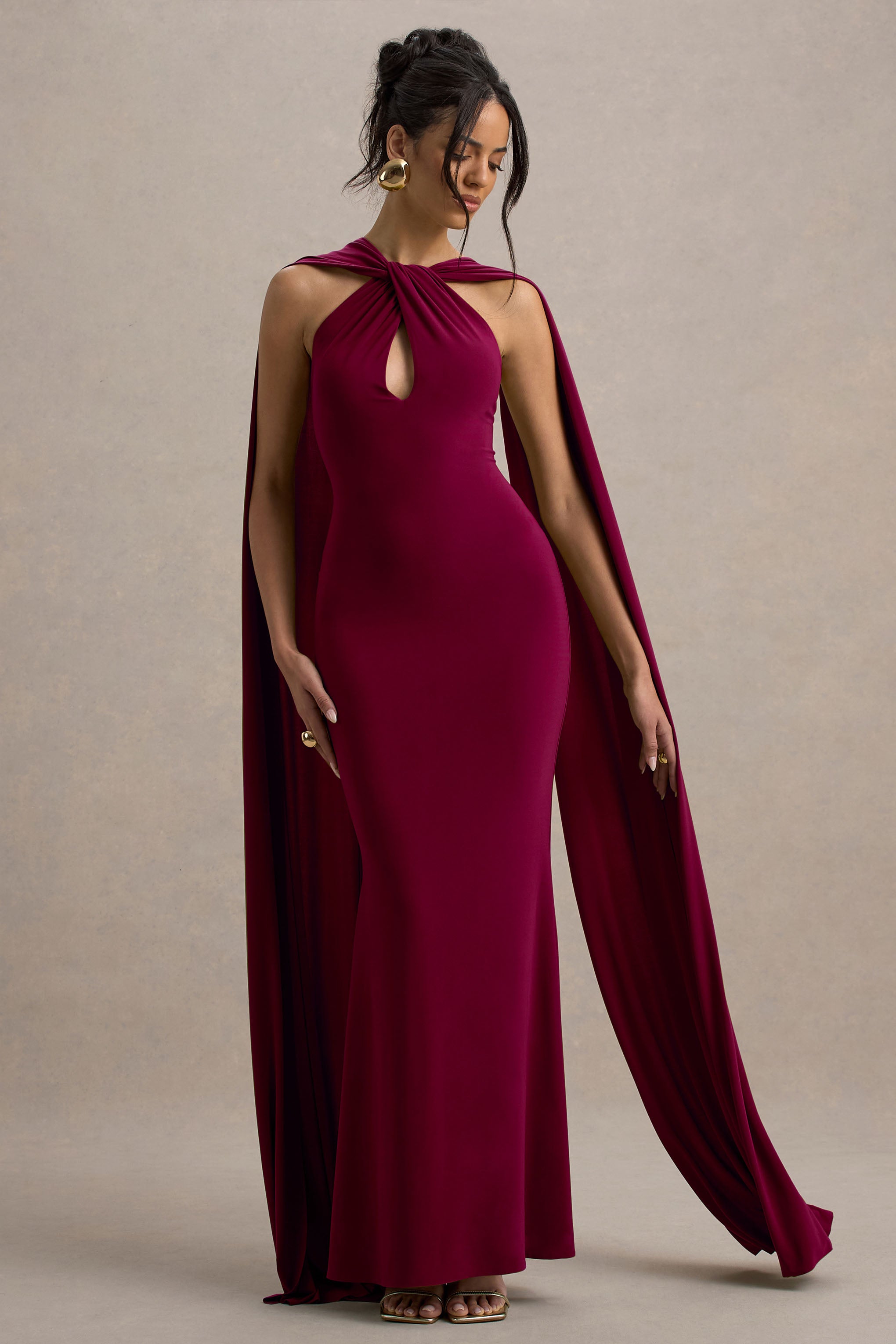 Rhoda | Burgunderrotes Twist-Cape-Maxikleid mit Neckholder