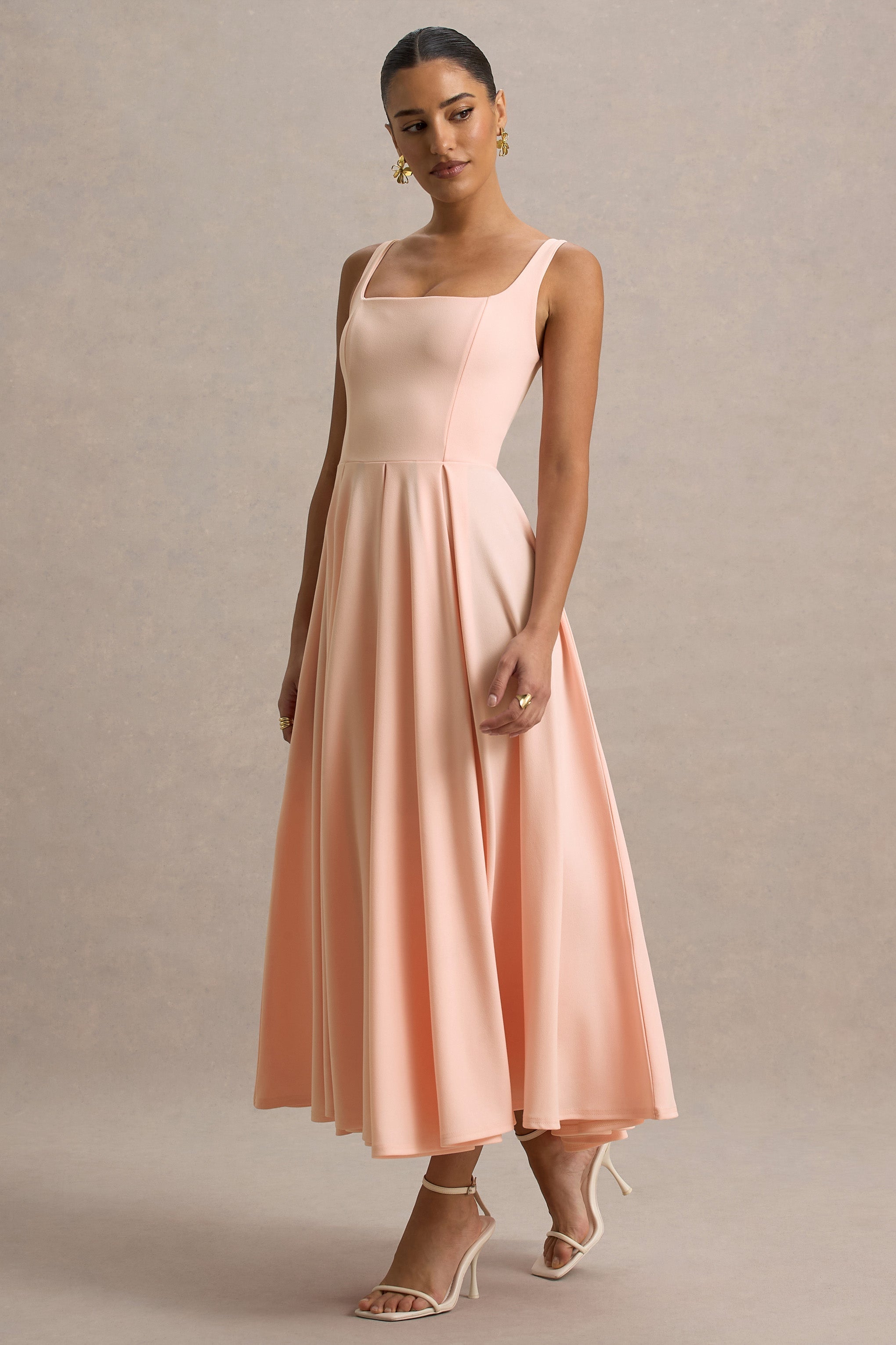 Parina | Rosafarbenes Midikleid mit Trägern und Volantsaum