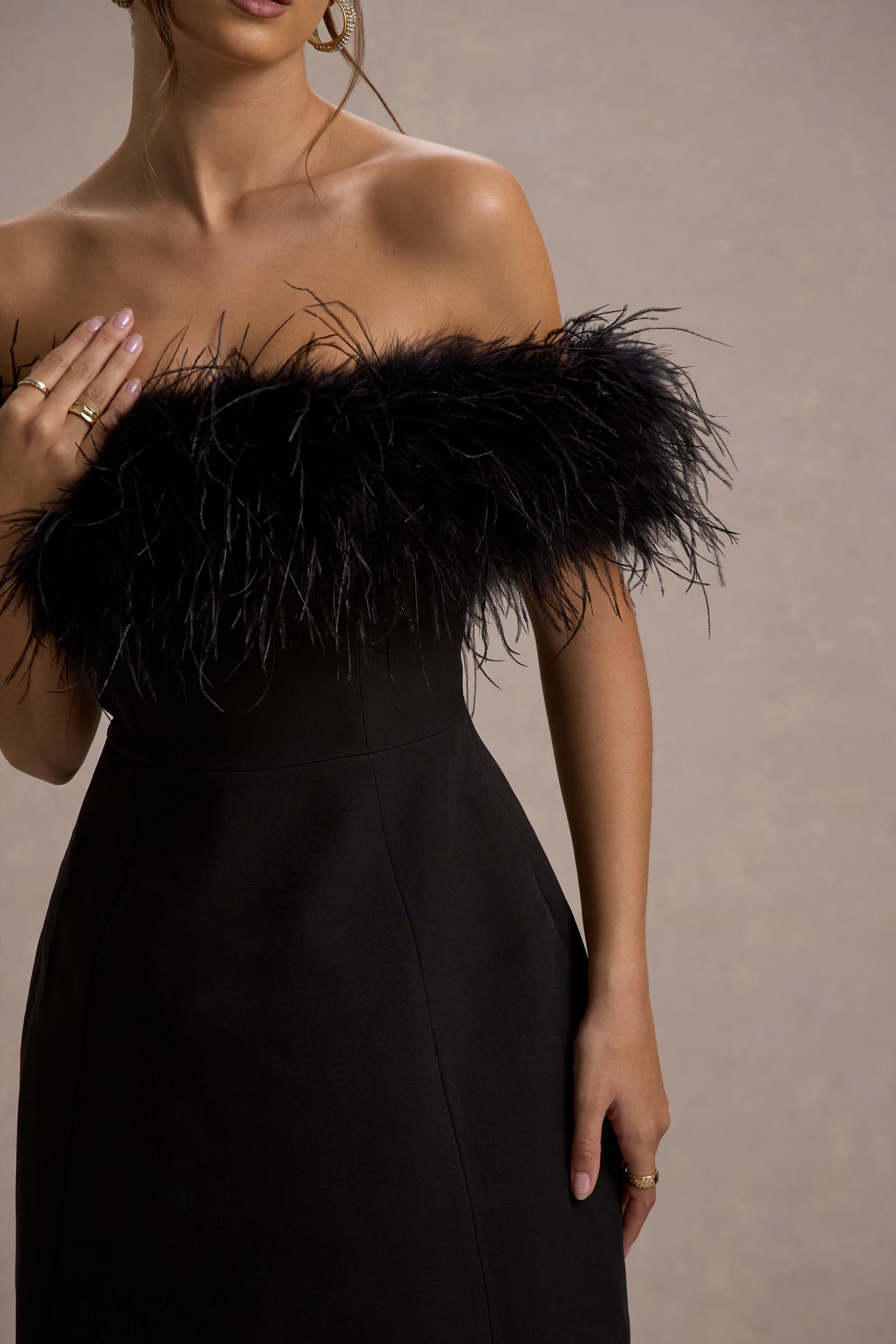 Palace | Schwarzes Bardot-Minikleid mit Federbesatz