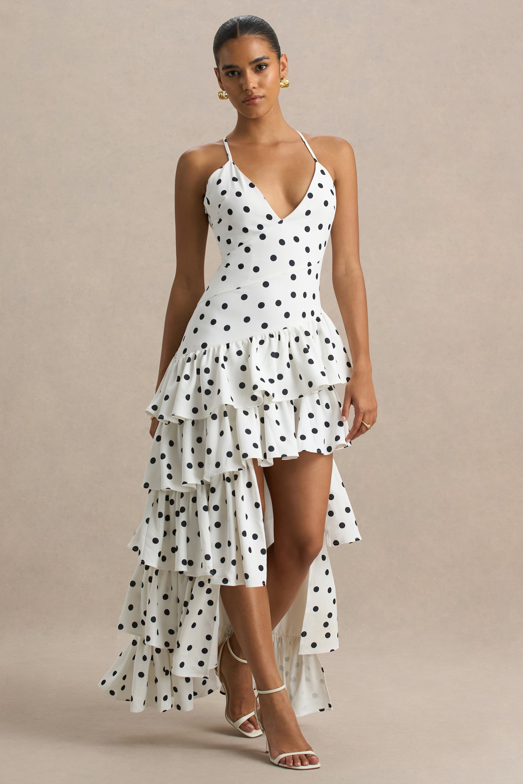 Bogota | Polka-Dot-Maxikleid mit V-Ausschnitt, Rüschendetails und Frontschlitz.