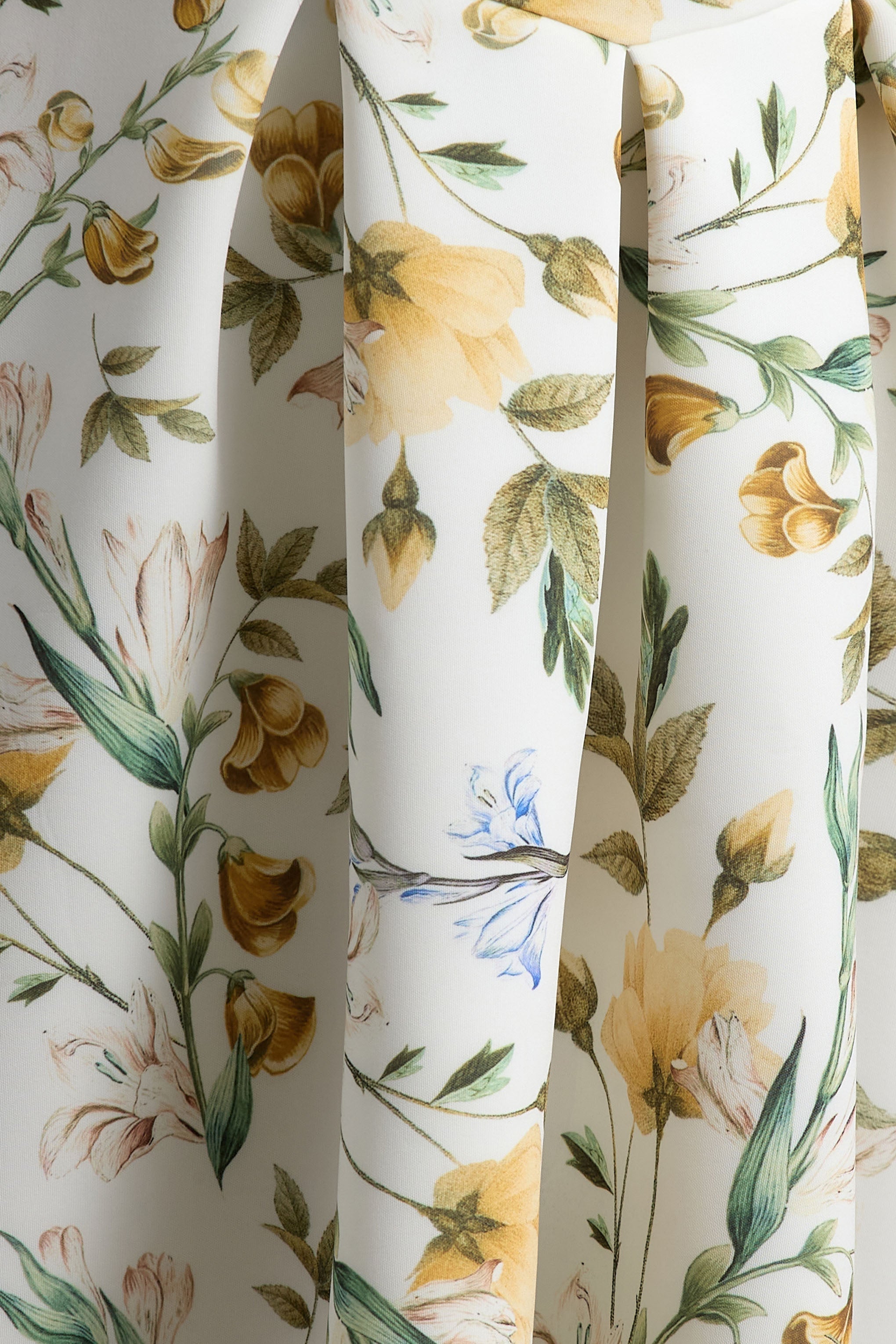 Rosemary | Midikleid mit Blumenmuster, Sweetheart-Ausschnitt und tief angesetzter Taille