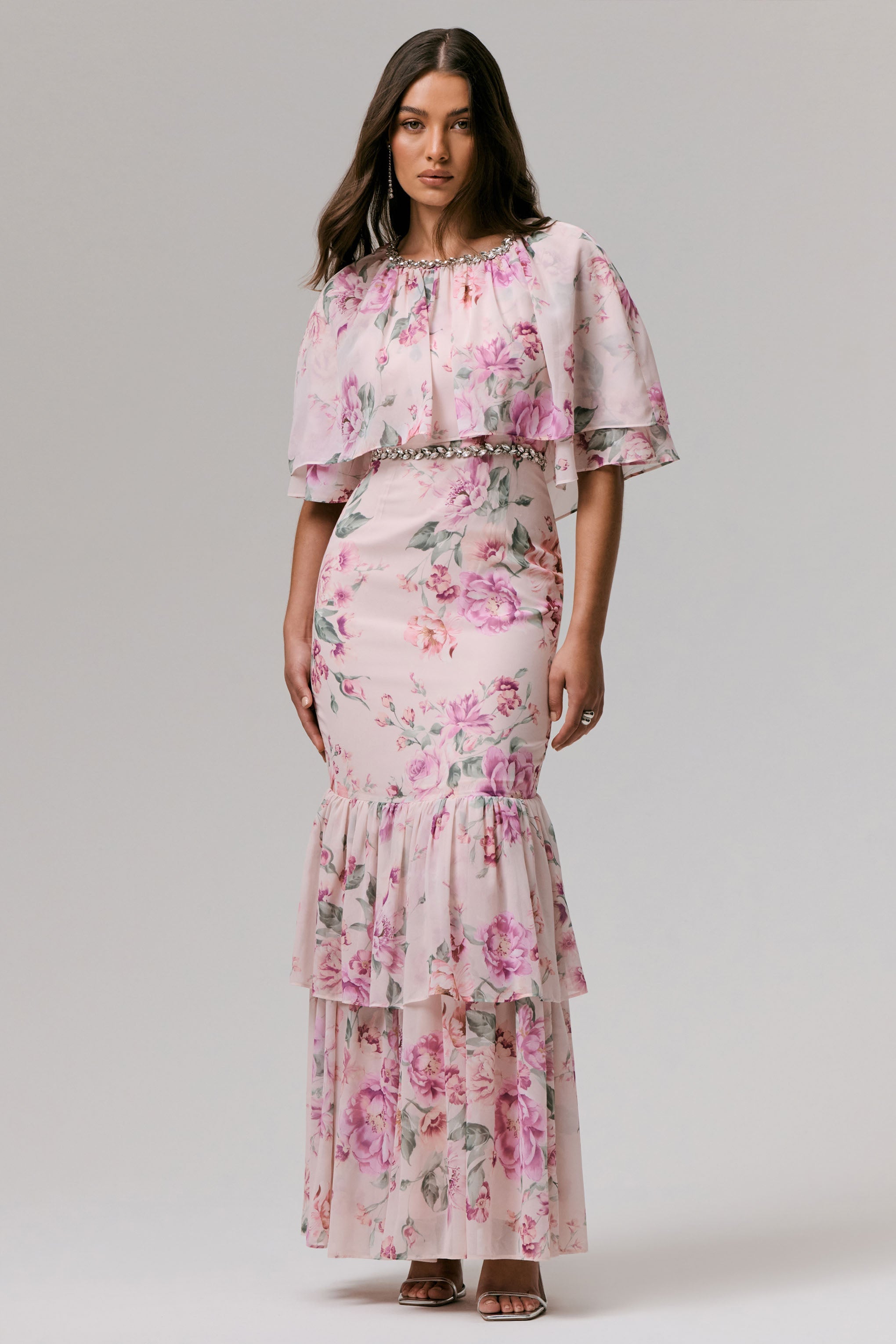 Never Let Go | Rosafarbenes Maxikleid aus Chiffon mit Blumenmuster, Rüschen und langen Ärmeln