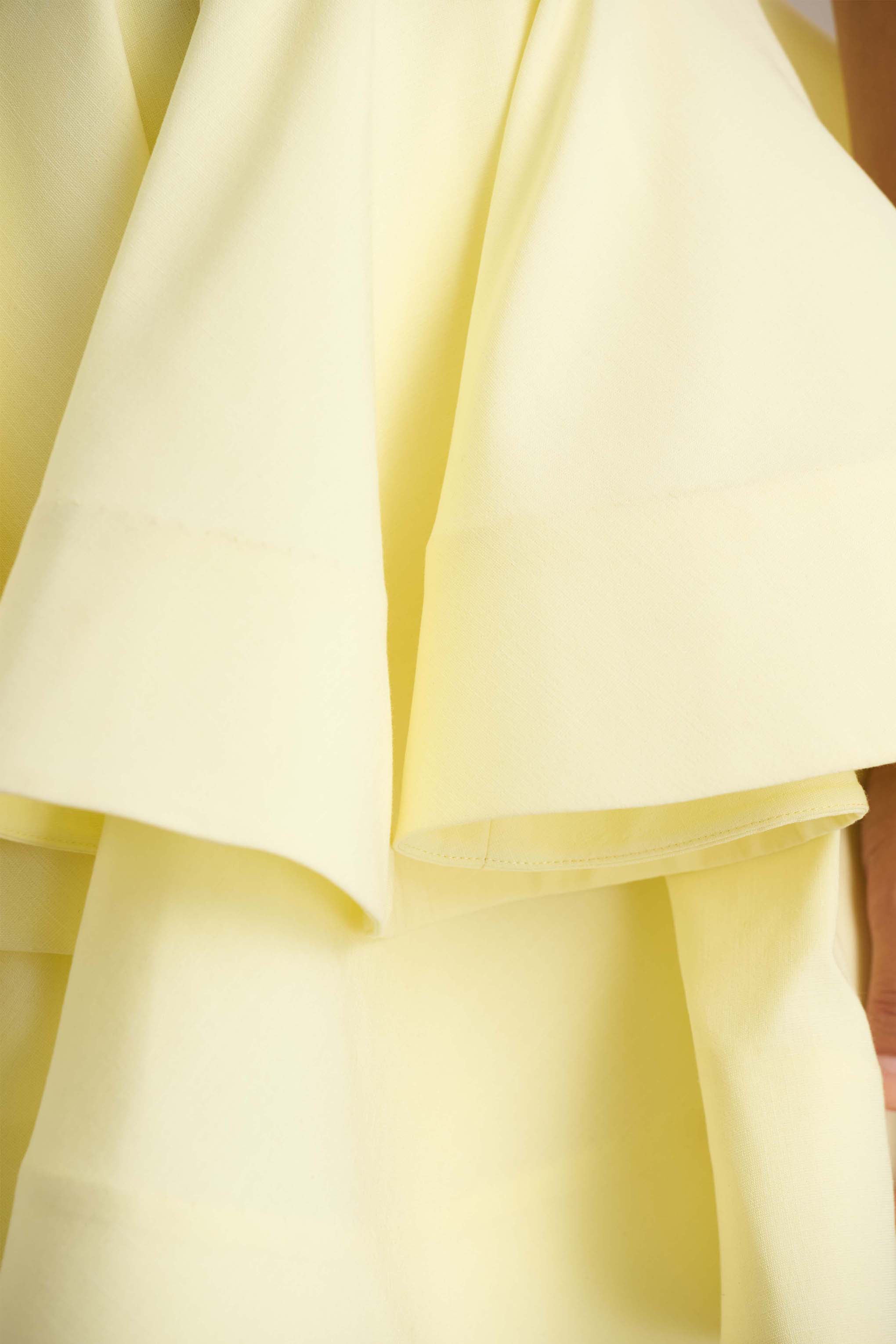 Flavia | Zitronenfarbenes Leinenkleid mit gerafftem Skater-Minirock.