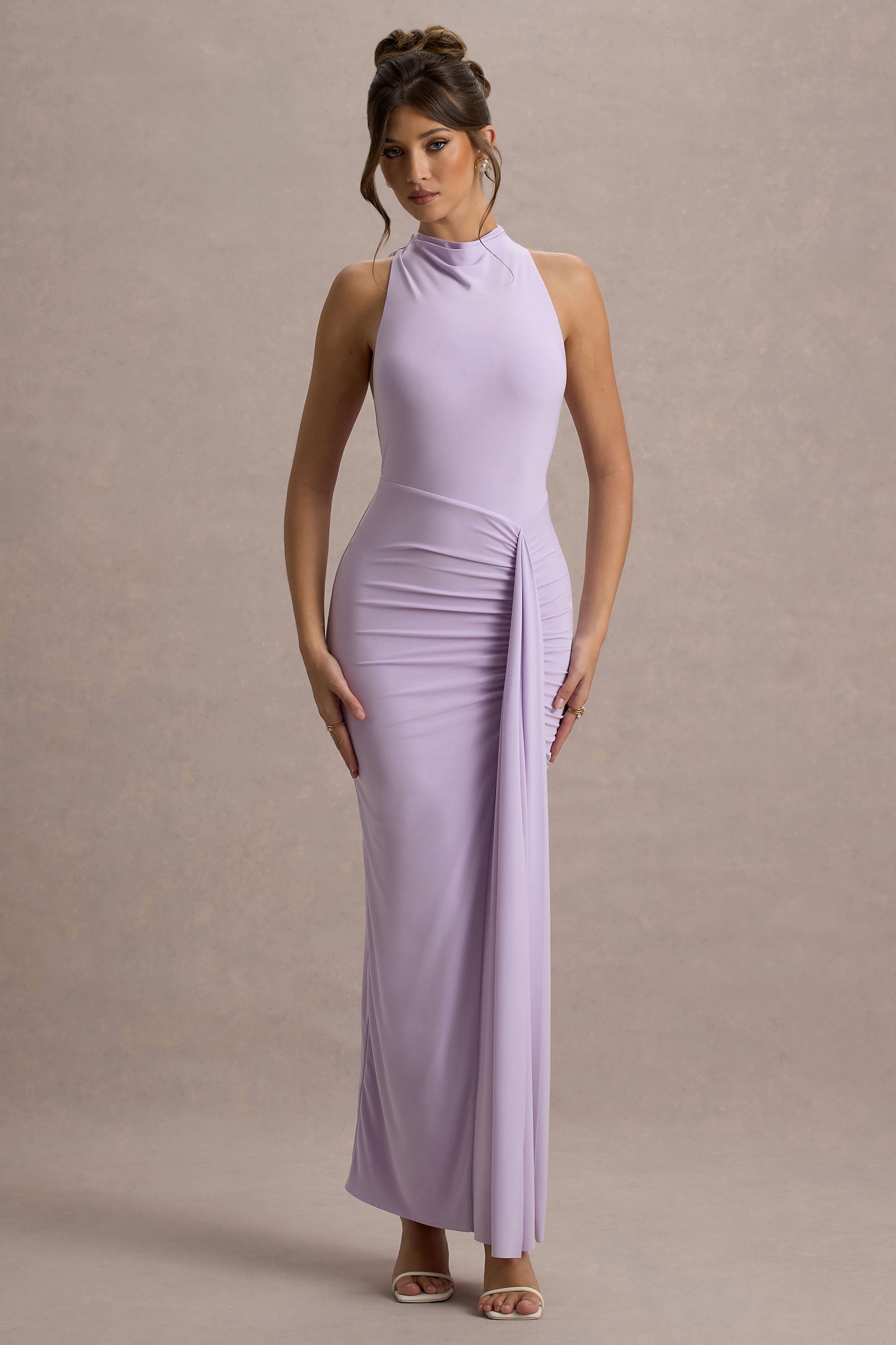 Sunflower | Fliederfarbiges Maxi-Kleid mit hohem Kragen, Raffung und Schlitz