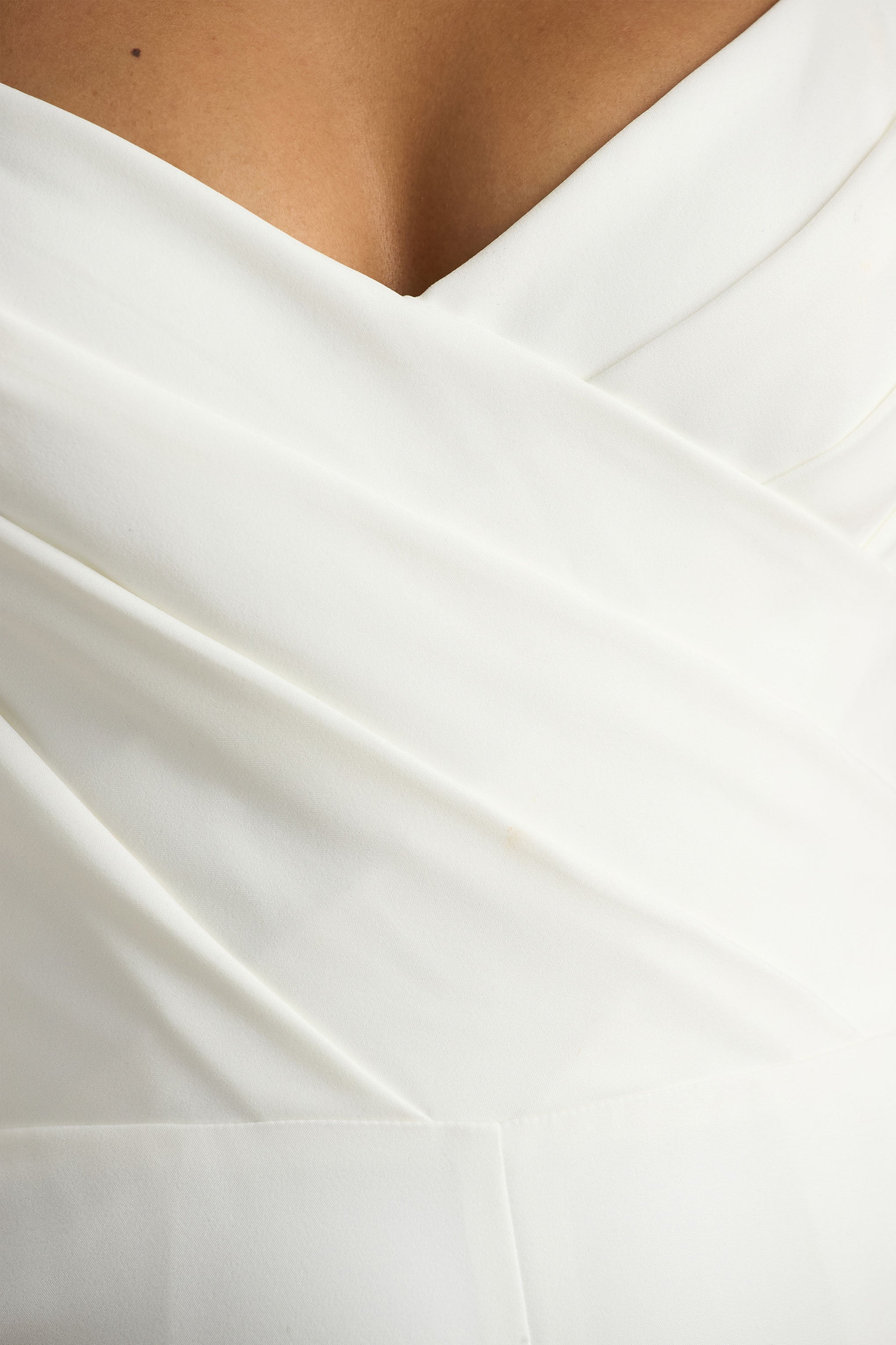Dainty | Weißer Jumpsuit mit Sweetheart-Ausschnitt