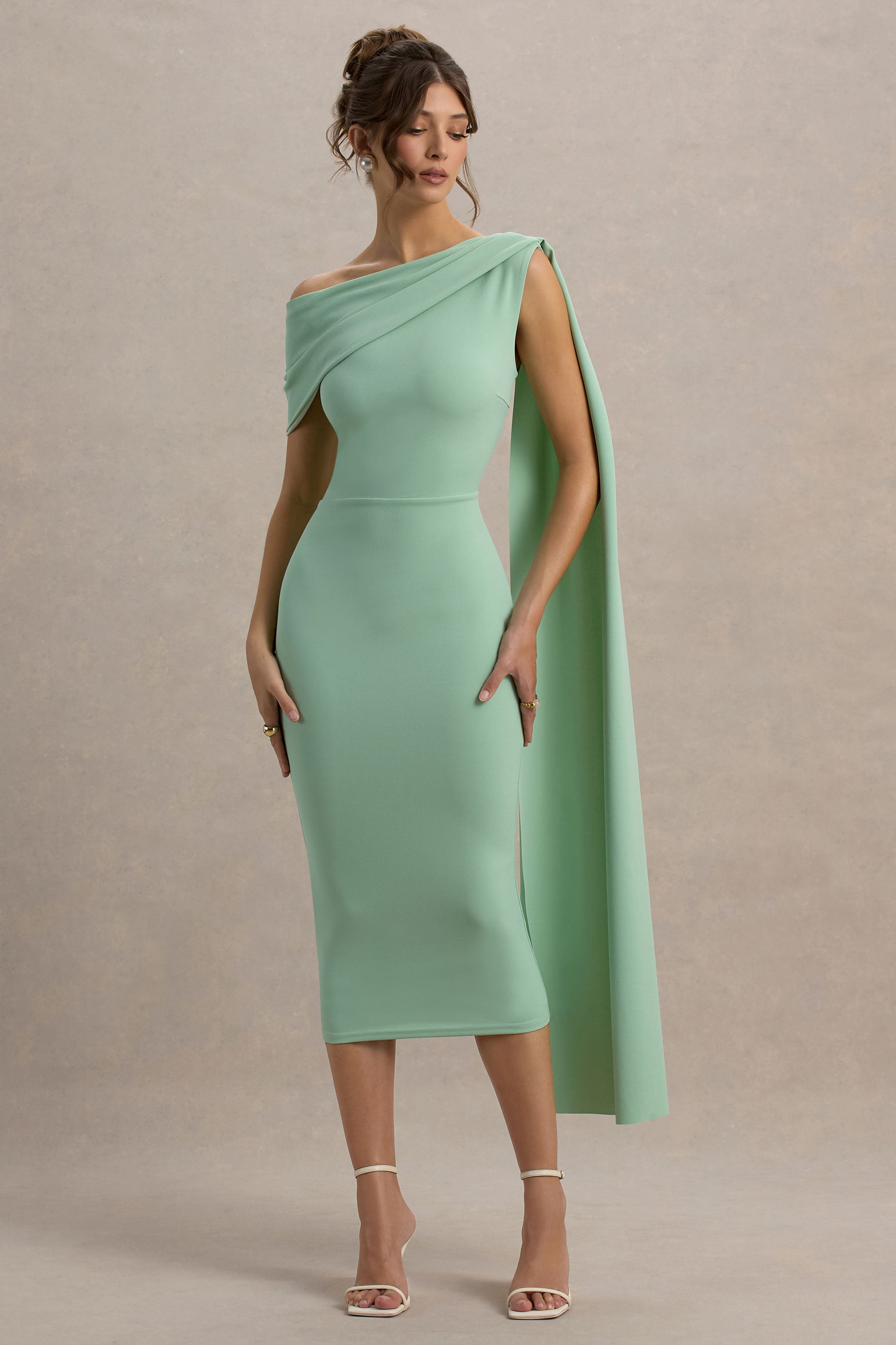 Niamh | Sagefarbenes asymmetrisches Midikleid mit Drapierung