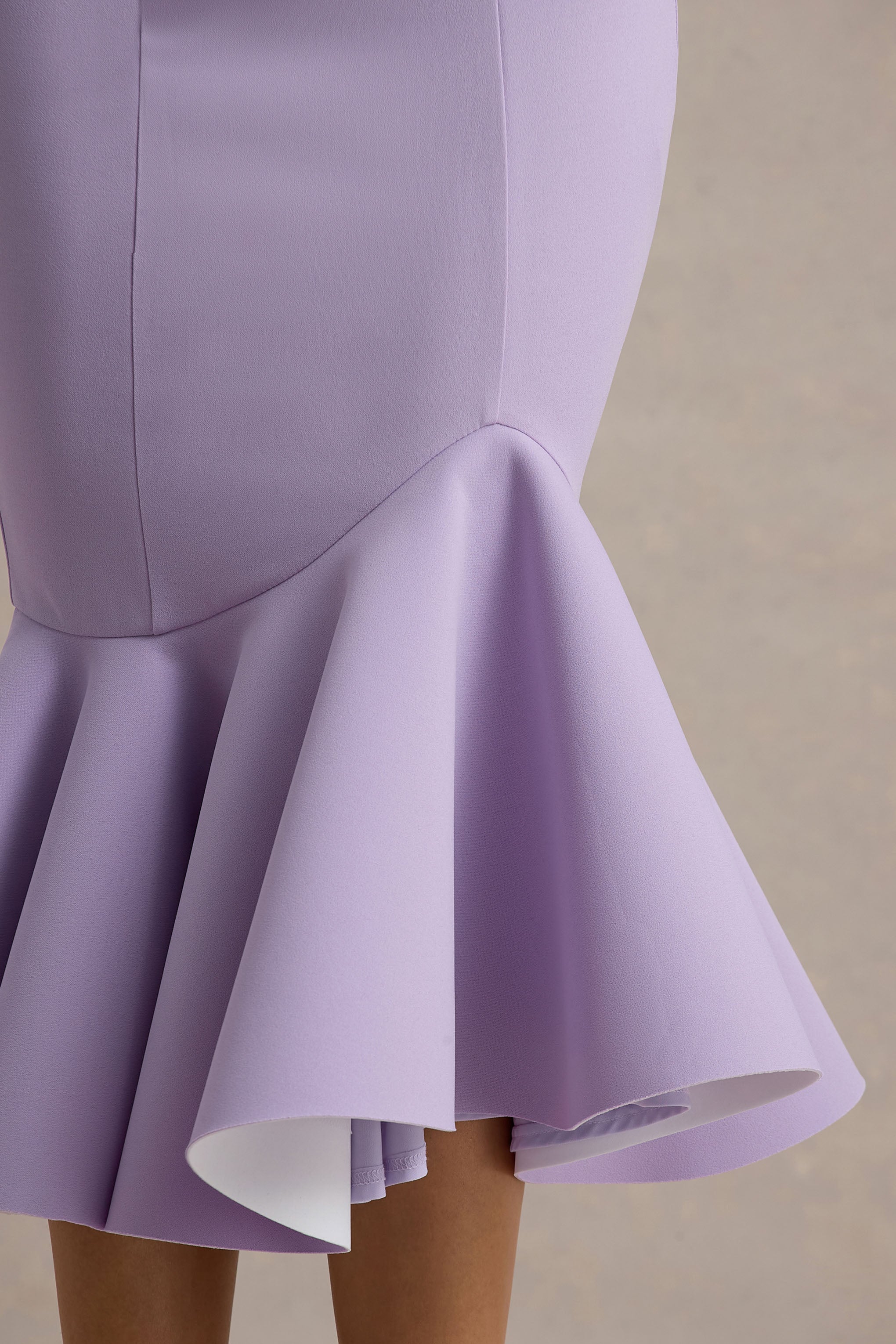 Valletta | Fliederfarbenes Halterneck-Midikleid mit Rüschenbesatz