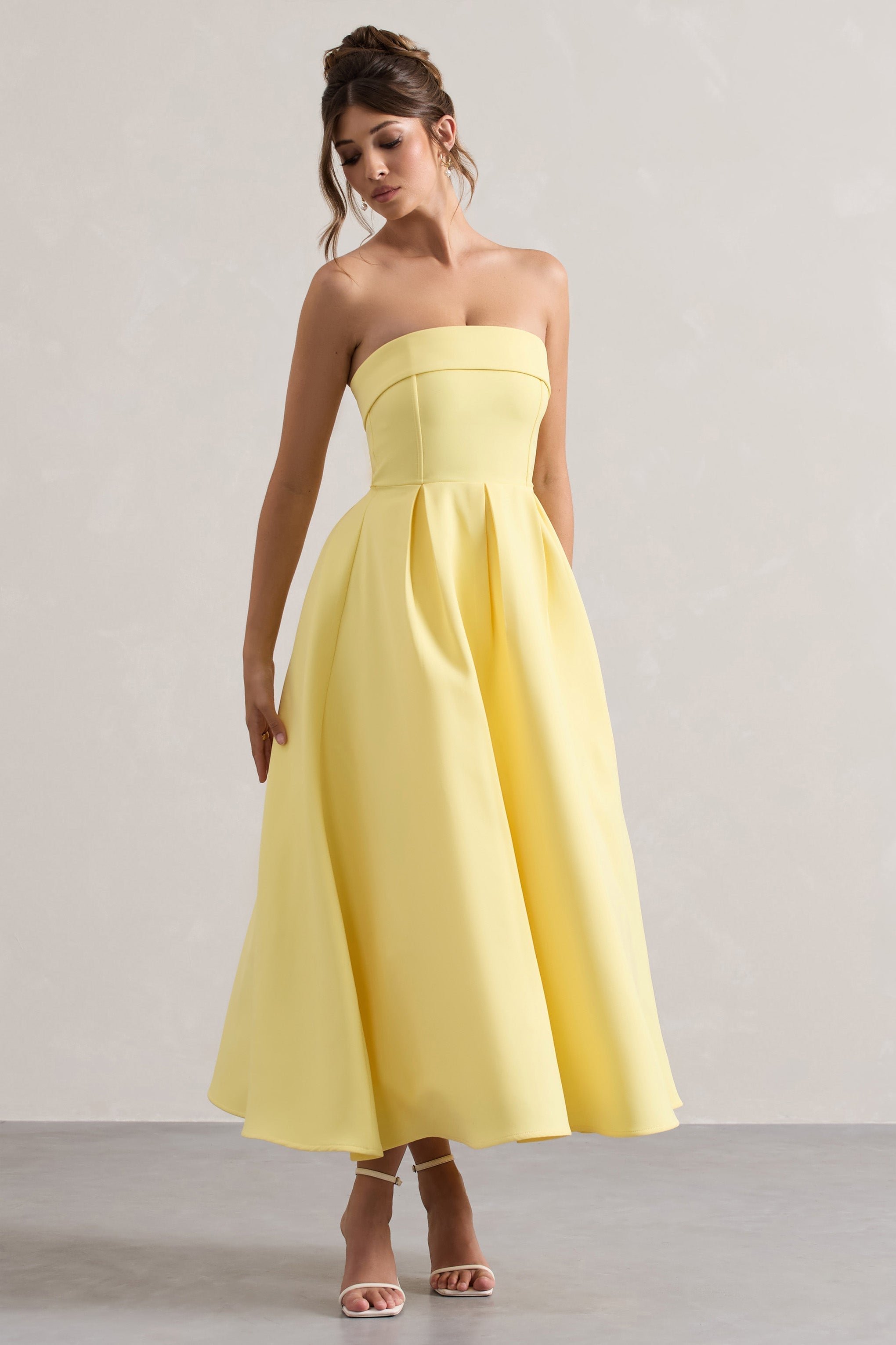 Venetia | Burgunderrotes Maxikleid mit einer Schulter und Rückenschleife