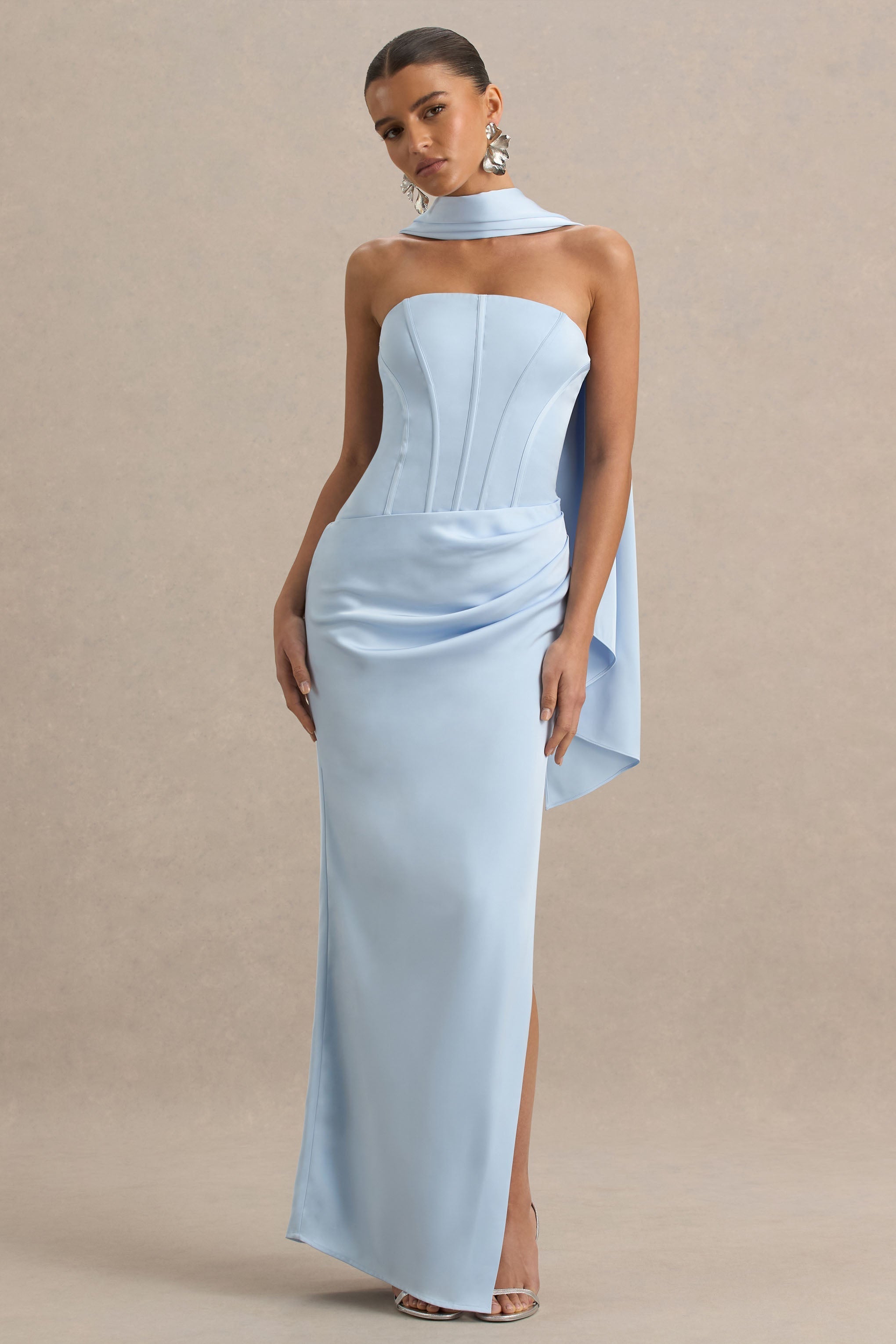Joseline | Puderblaues Maxikleid aus Satin mit Korsett-Wickel und Schalkragen
