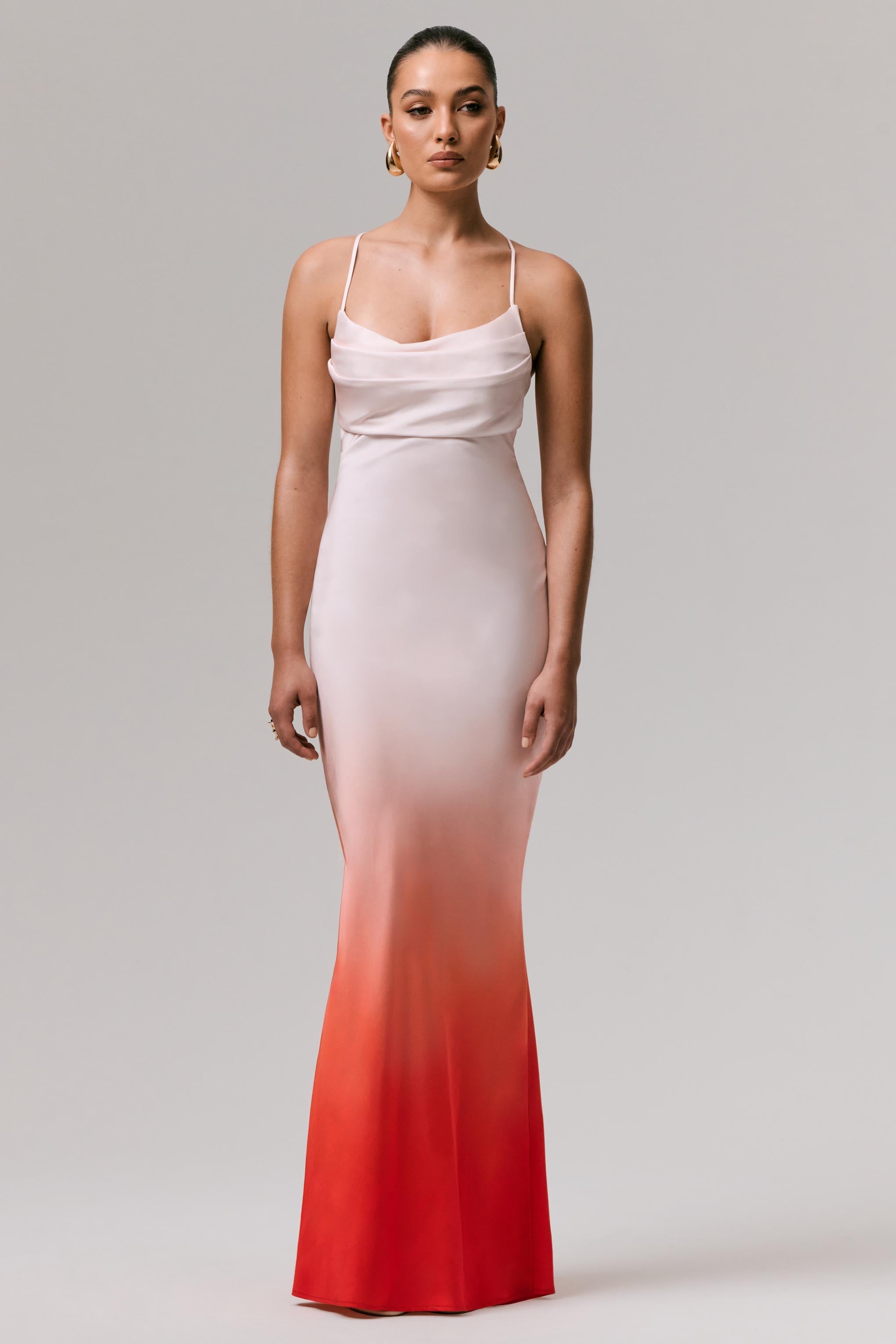 Lucie | Rotes Ombre-Satin-Maxikleid mit Wasserfallausschnitt