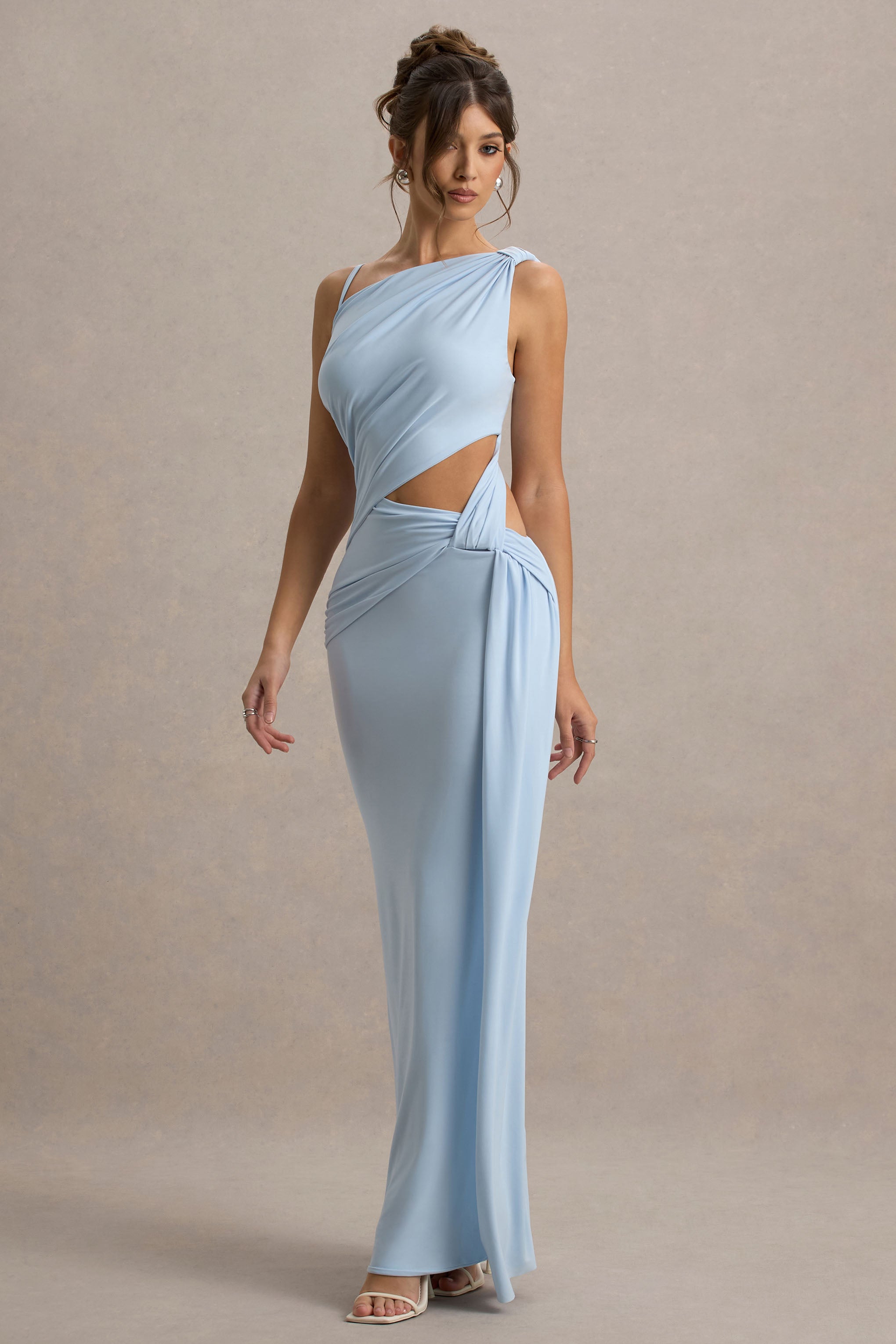 Storm | Asymmetrisches Maxikleid in Puderblau mit Cut-Out-Details