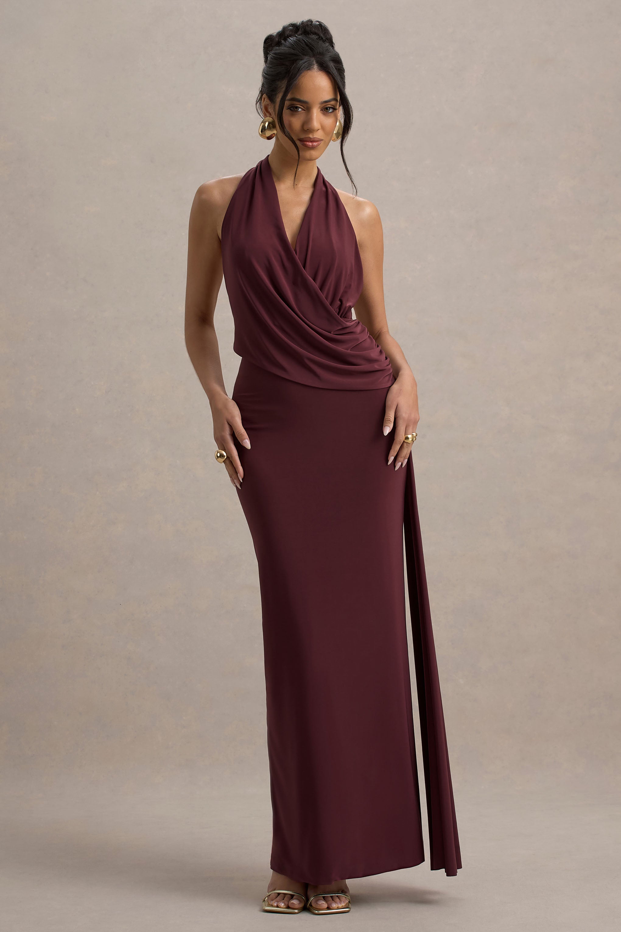 Rosina | Burgunderrotes drapiertes Maxikleid mit Halterneck und Schleife