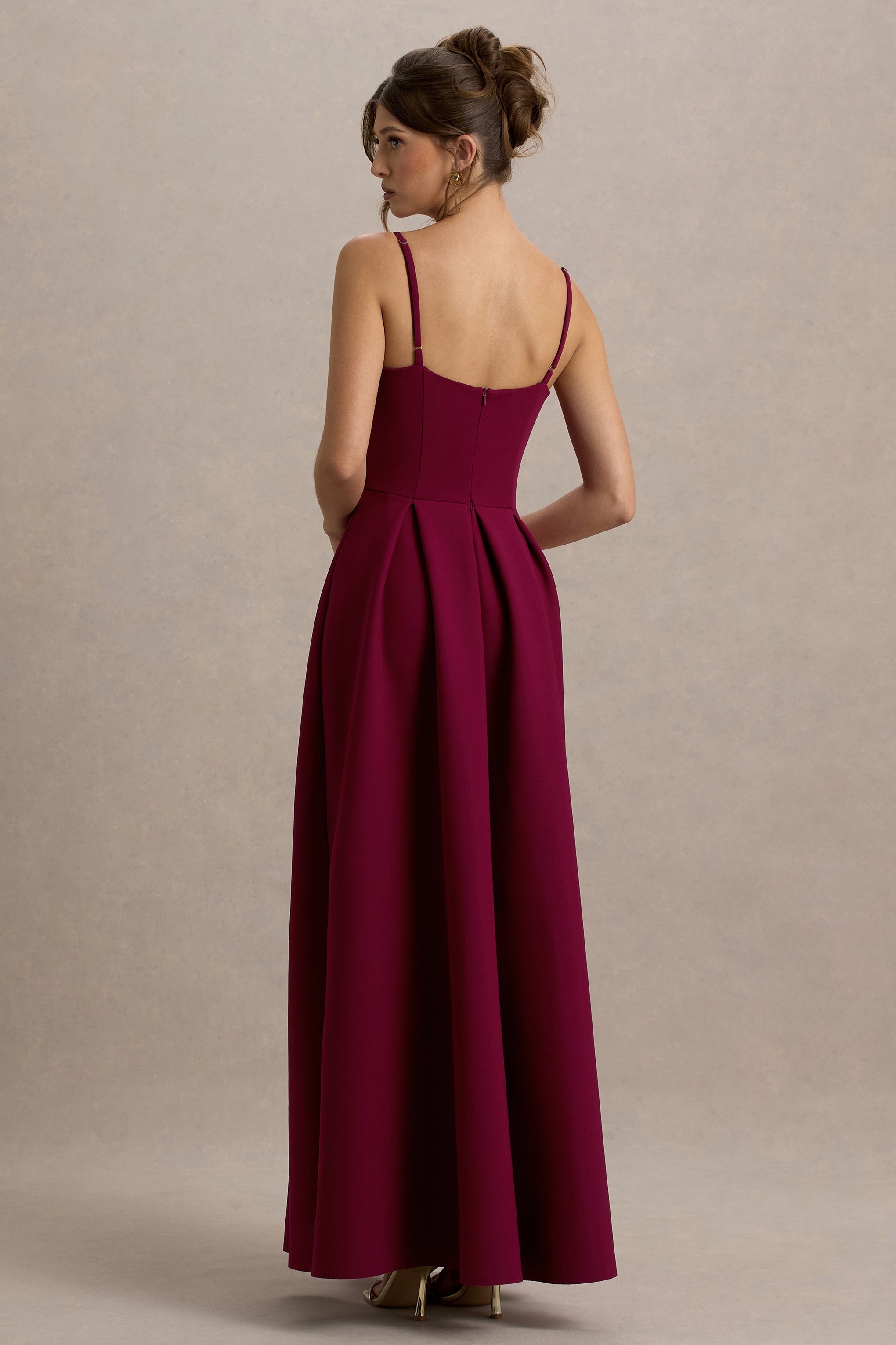 Bambina | Burgunderrotes Maxikleid mit Falten und Rundhalsausschnitt