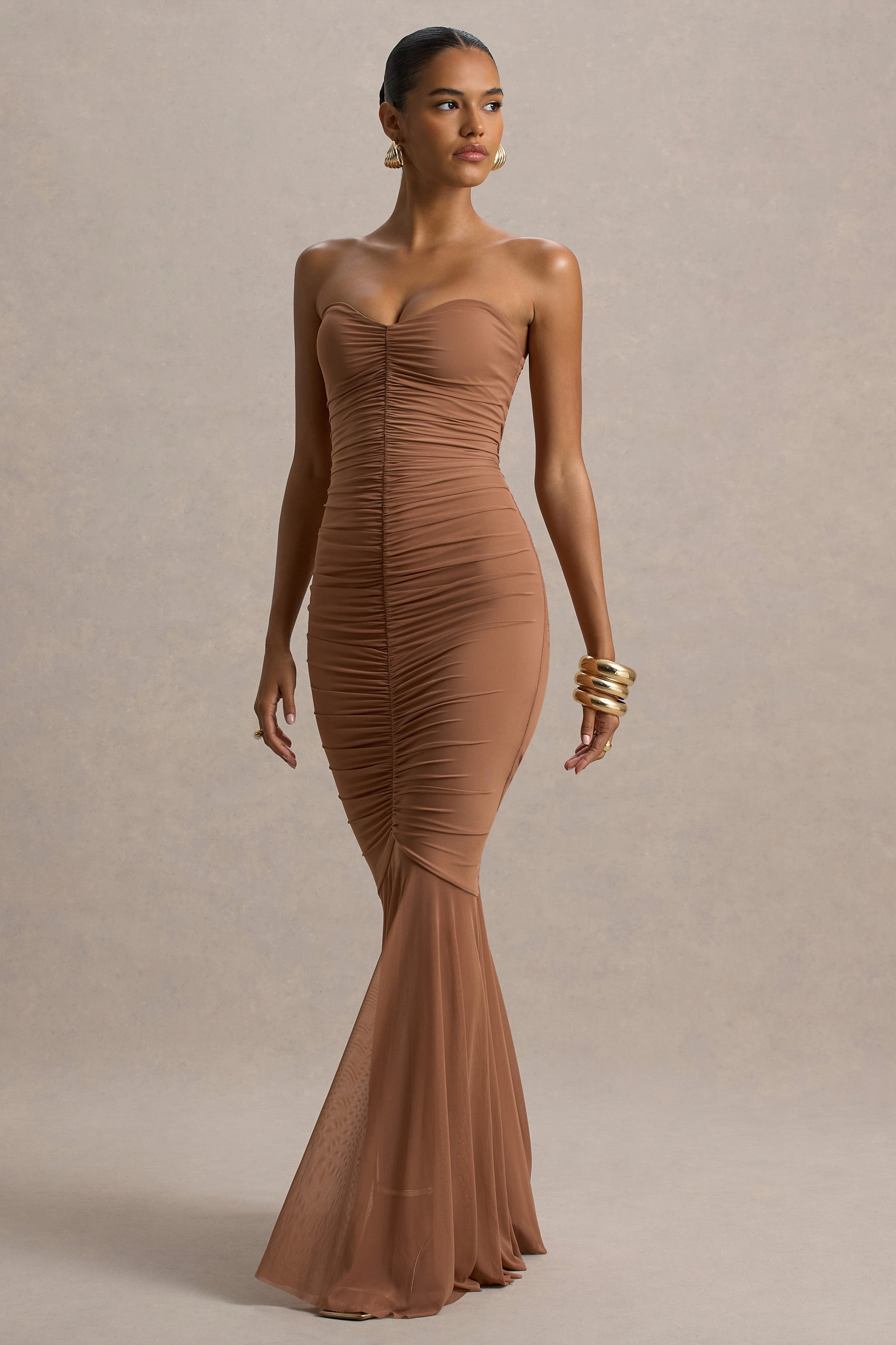 Talisa | Mocha Maxikleid mit Raffung im Fischschwanz-Stil und Mesh-Saum