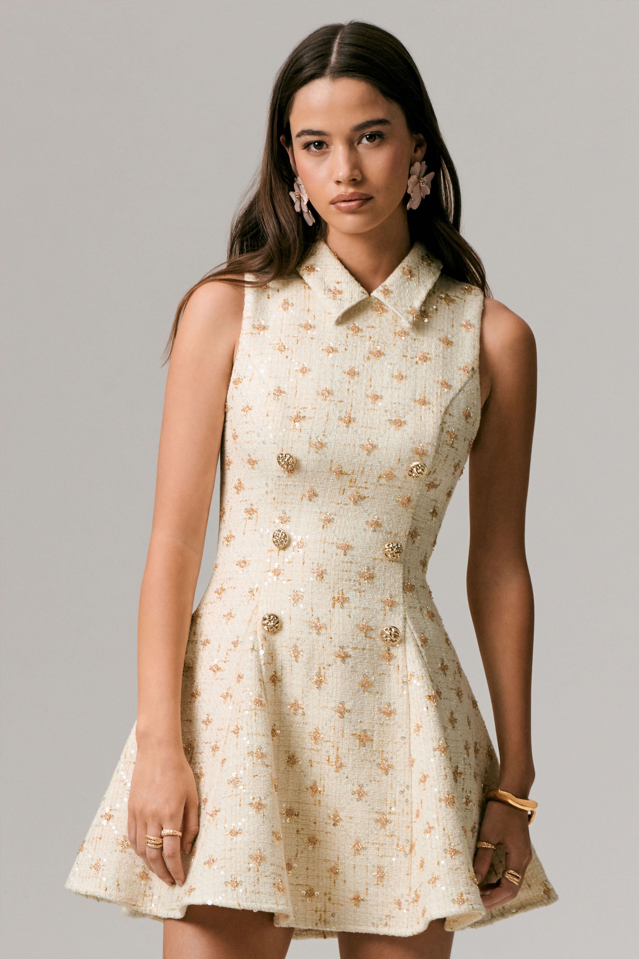 Little Star | Cremefarbenes, verziertes Bouclé-Minikleid mit tailliertem Schnitt