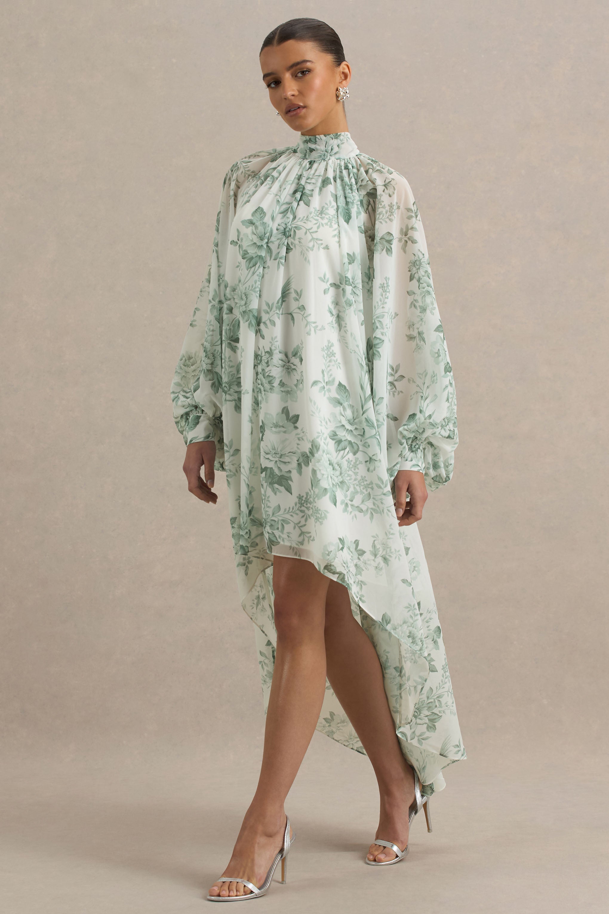 Delphia | Grünes Maxikleid mit Blumenmuster und hohem Ausschnitt