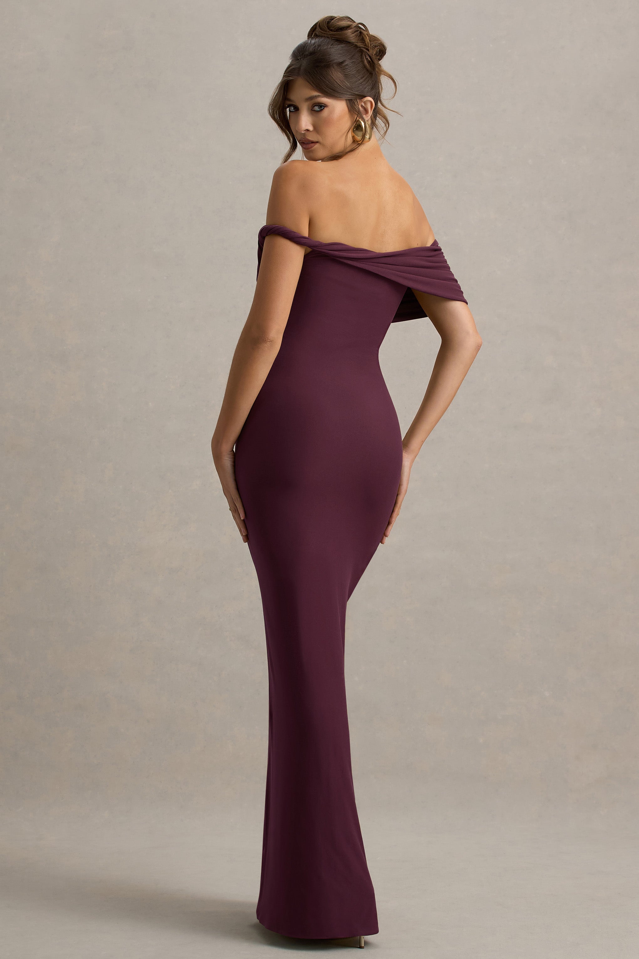 Melika | Bordeauxrotes, verdrehtes Bardot-Maxikleid