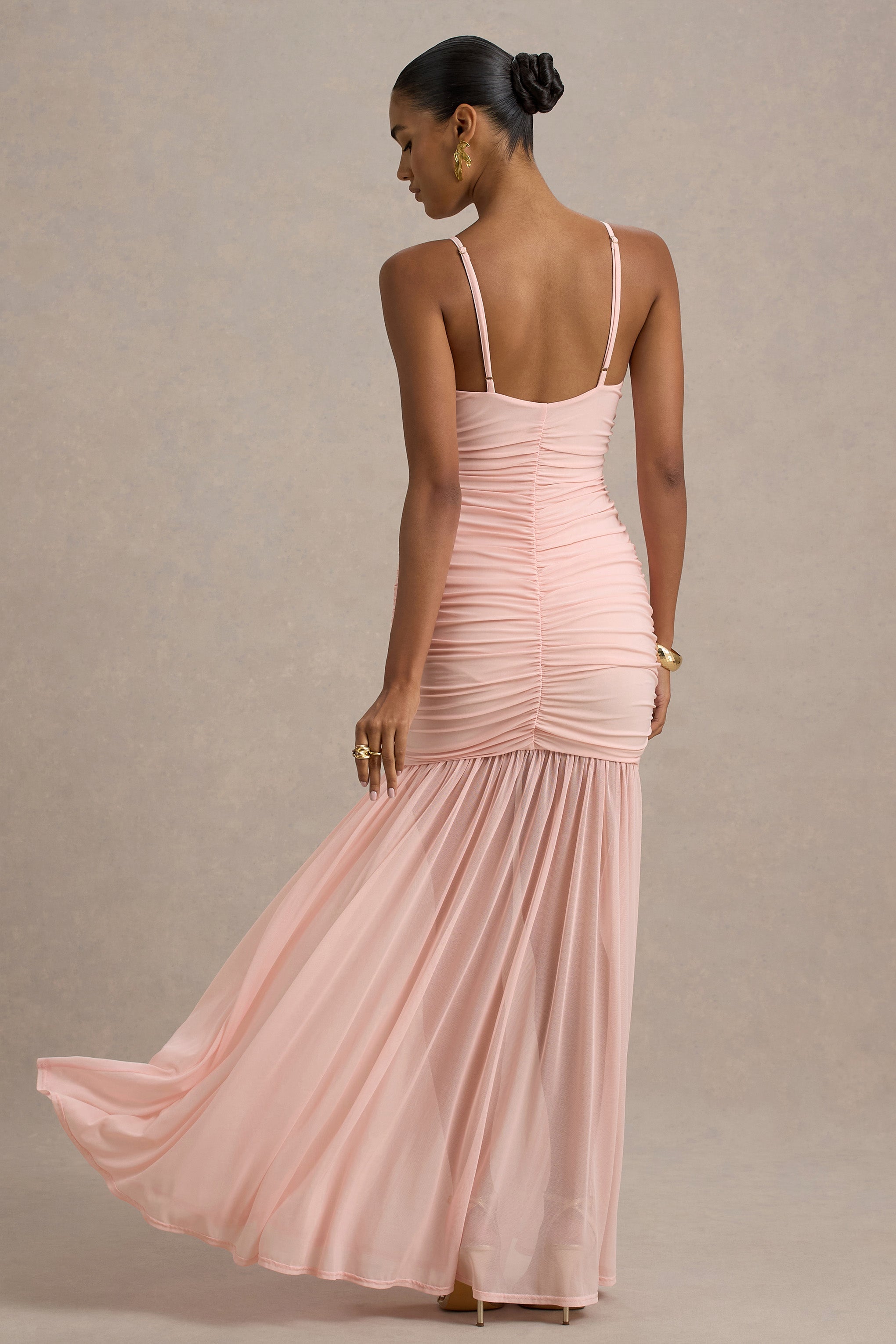 Pasqualina | Rosa Maxikleid mit Raffung und tiefem Ausschnitt