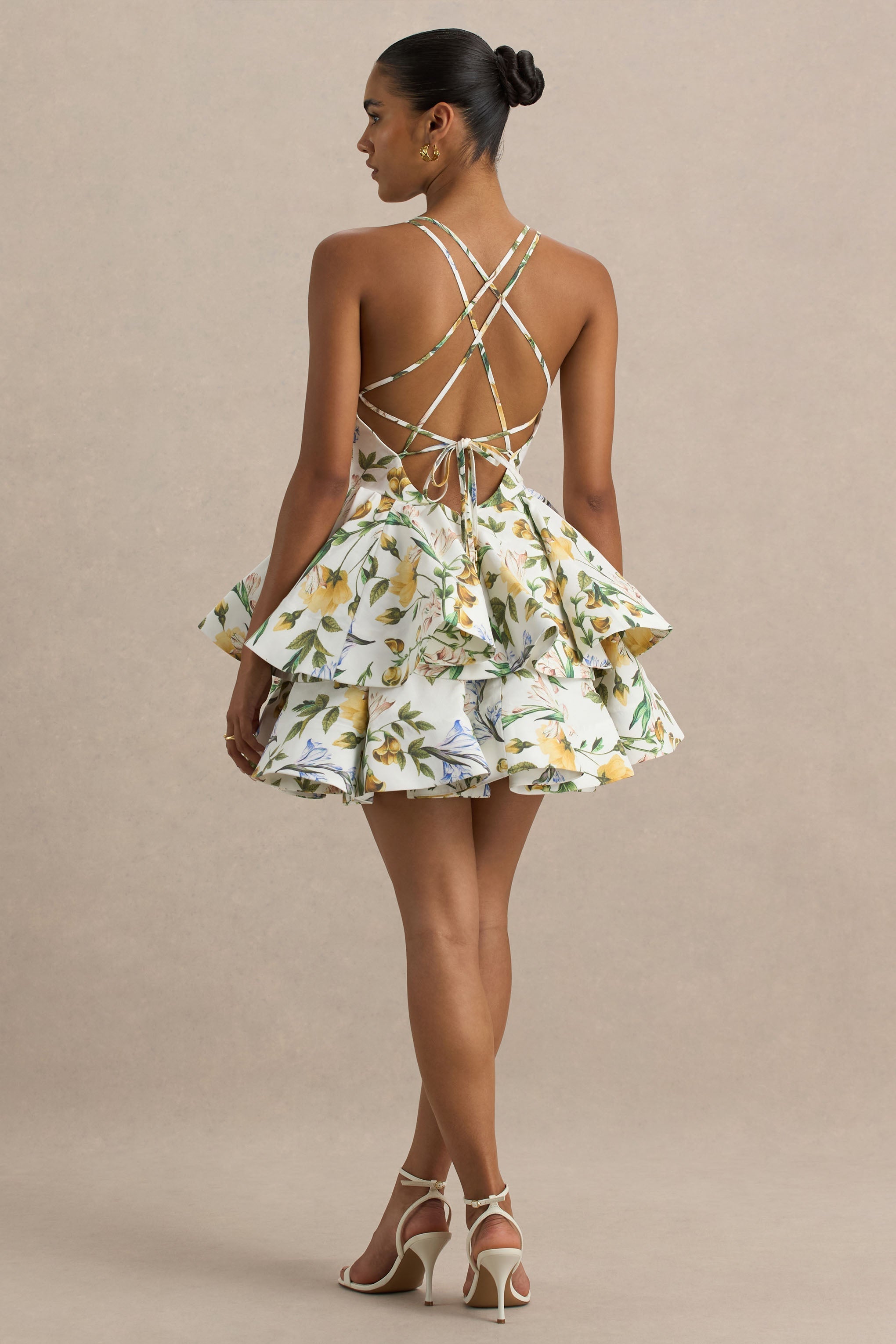 Flavia | Weißes Leinenkleid mit botanischem Print und gerafftem Skater-Minirock