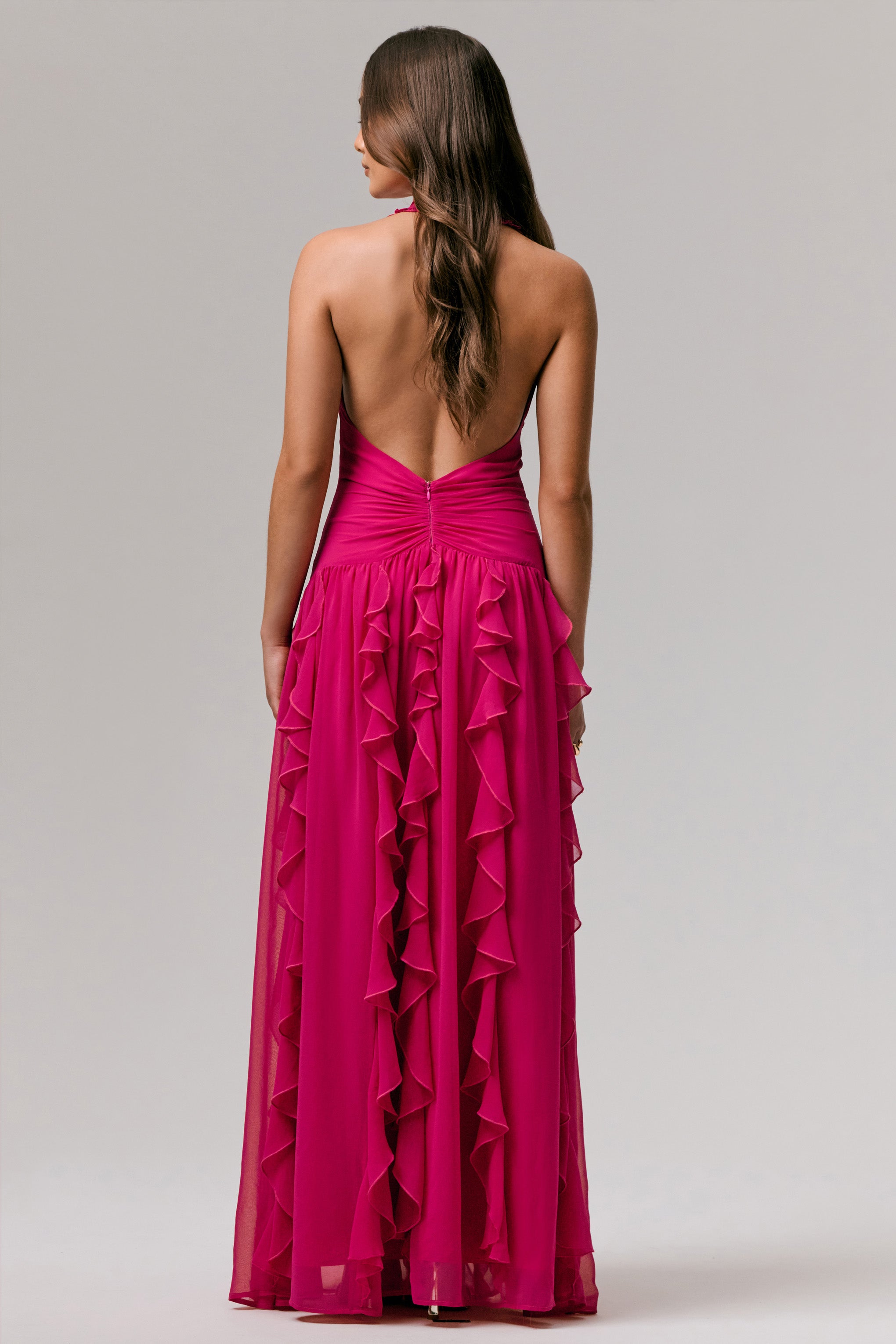 Bea | Knallpinkes Maxikleid mit tiefem V-Ausschnitt und Volants