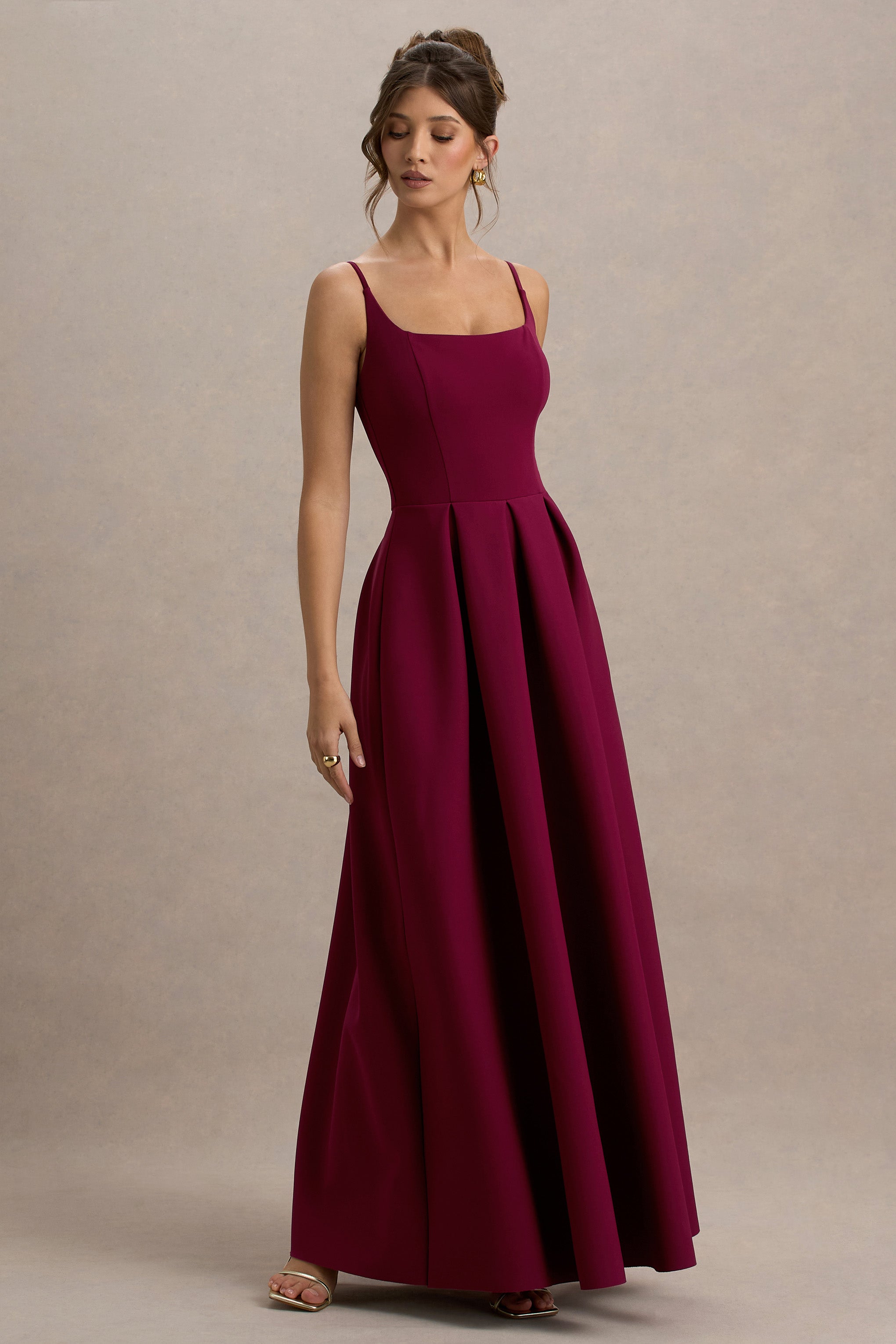 Bambina | Burgunderrotes Maxikleid mit Falten und Rundhalsausschnitt