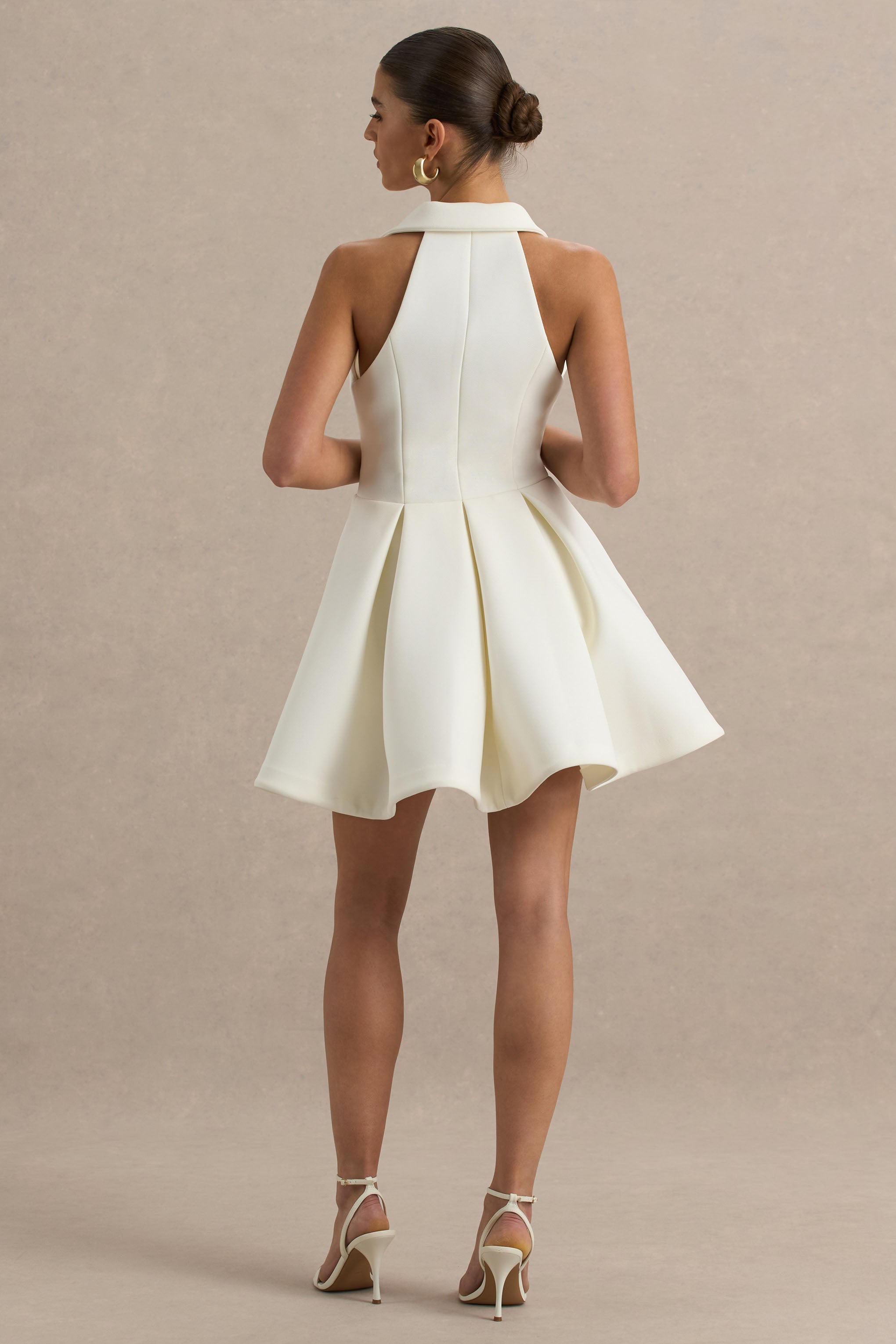Kyla | Weißes Minikleid mit tiefem Ausschnitt