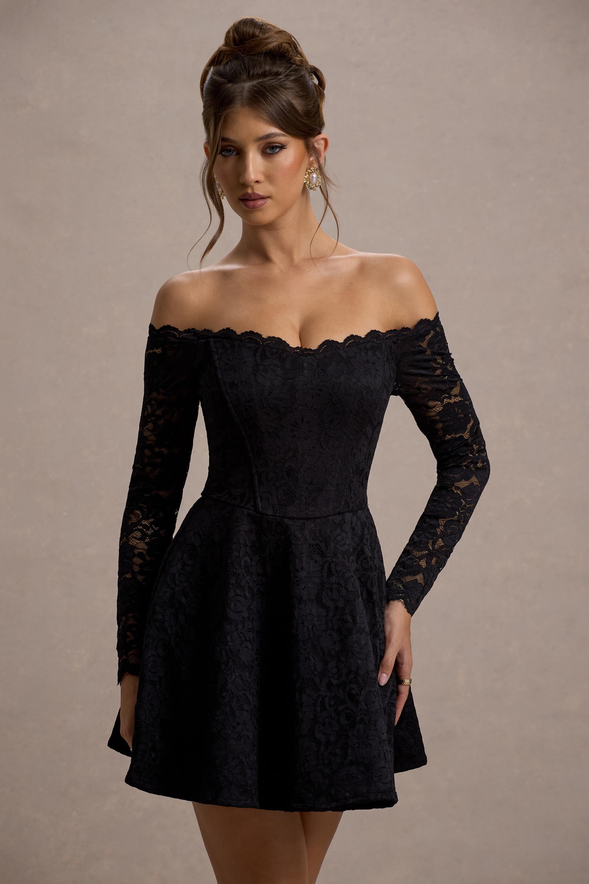 Alliste | Schwarzes Bardot Minikleid aus Spitze