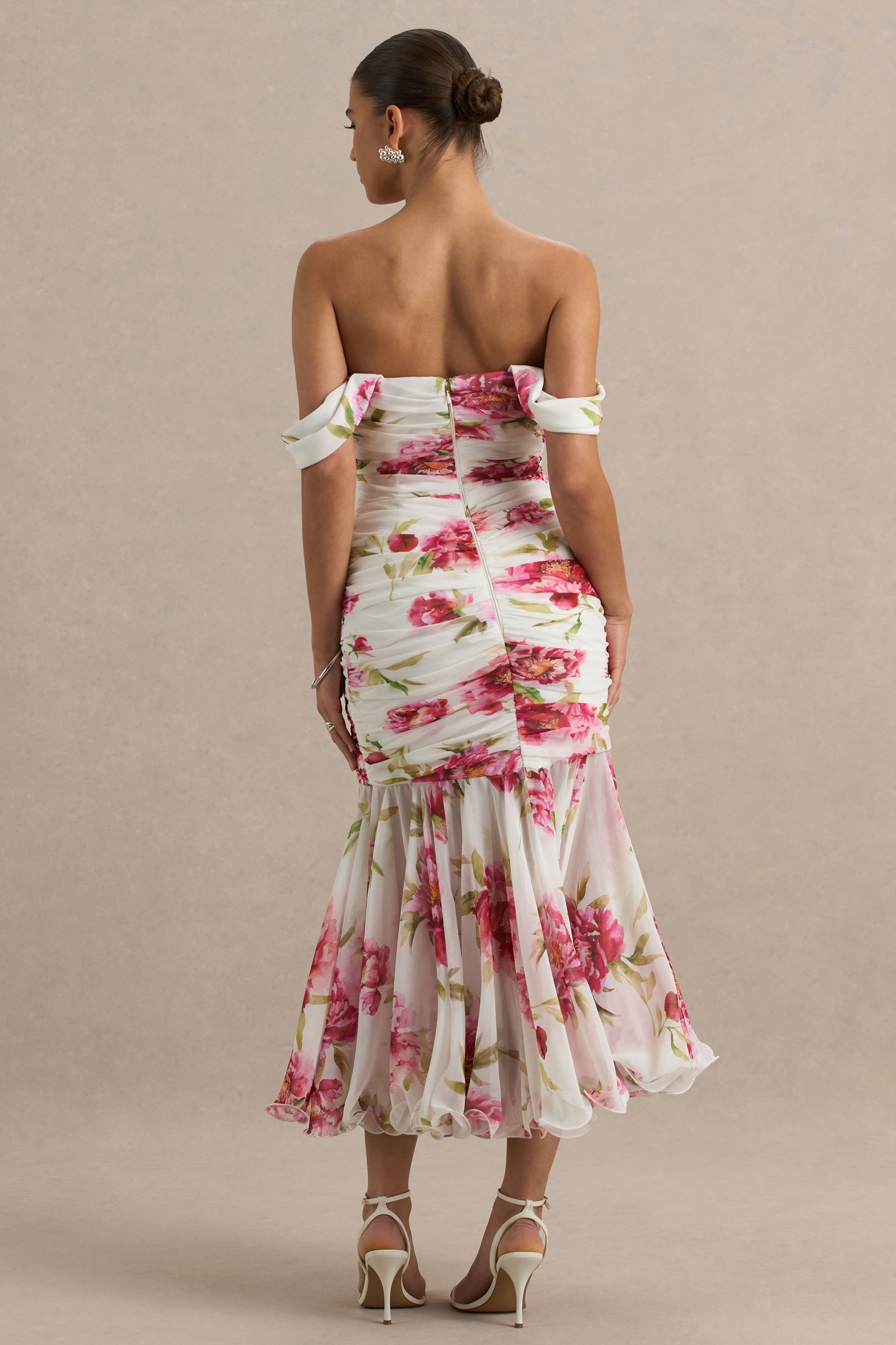 Madelyn | Cremefarbenes Maxikleid mit Blumenmuster, Bardot-Ausschnitt und kurzen Ärmeln