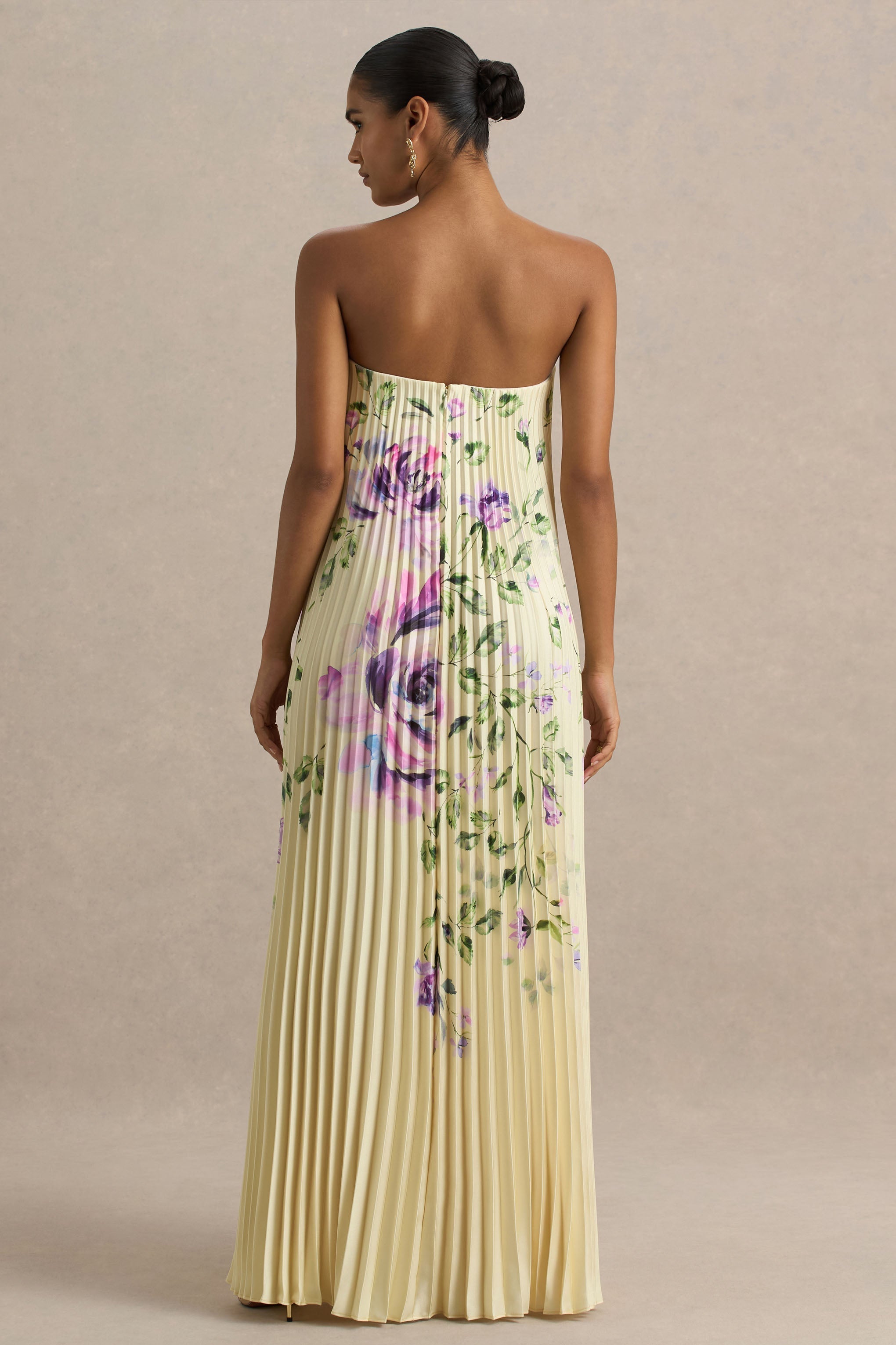 Bergamot | Maxikleid aus Satin mit Rosenmuster und Sweetheart-Ausschnitt.